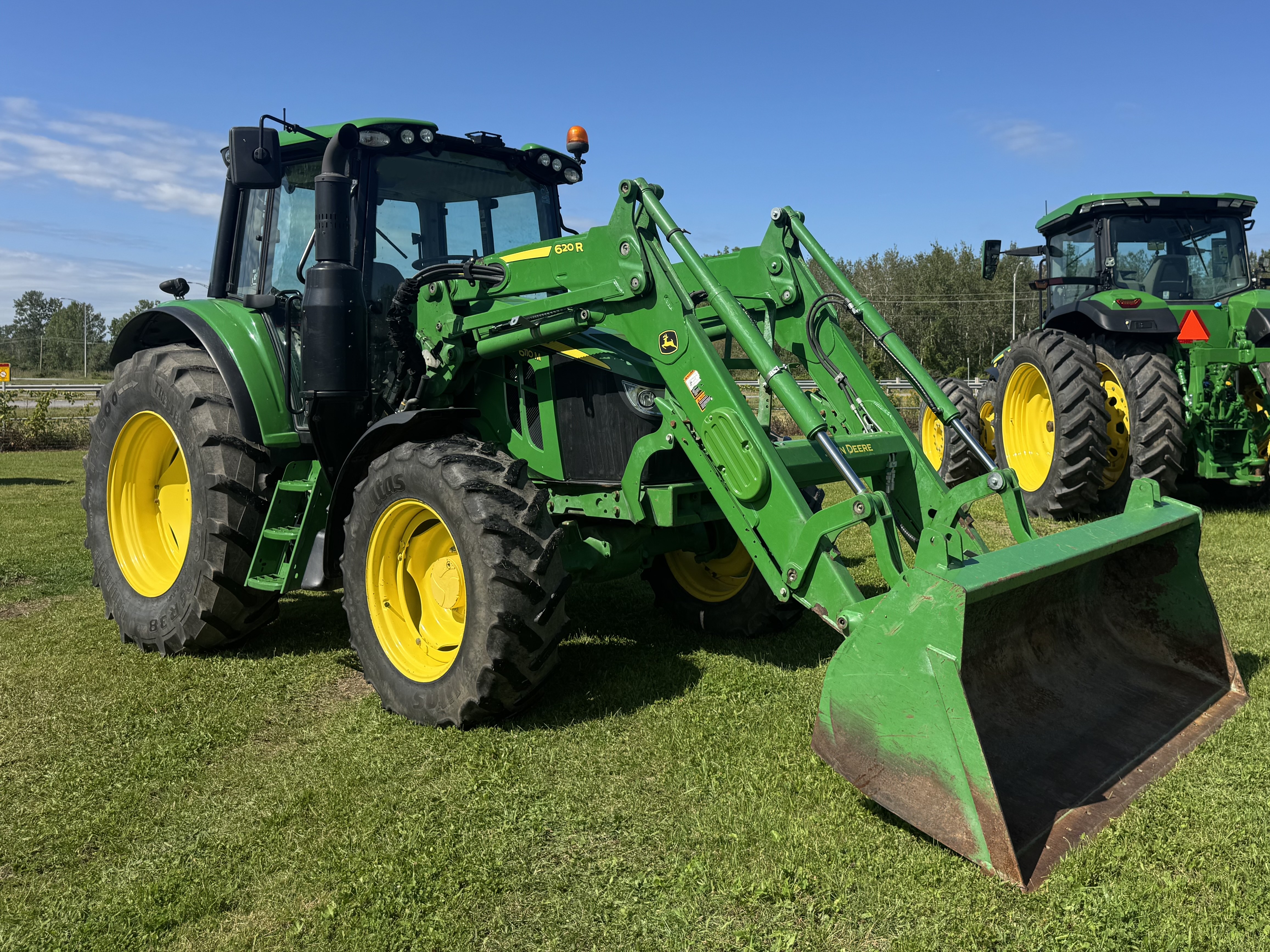 John Deere 6110M