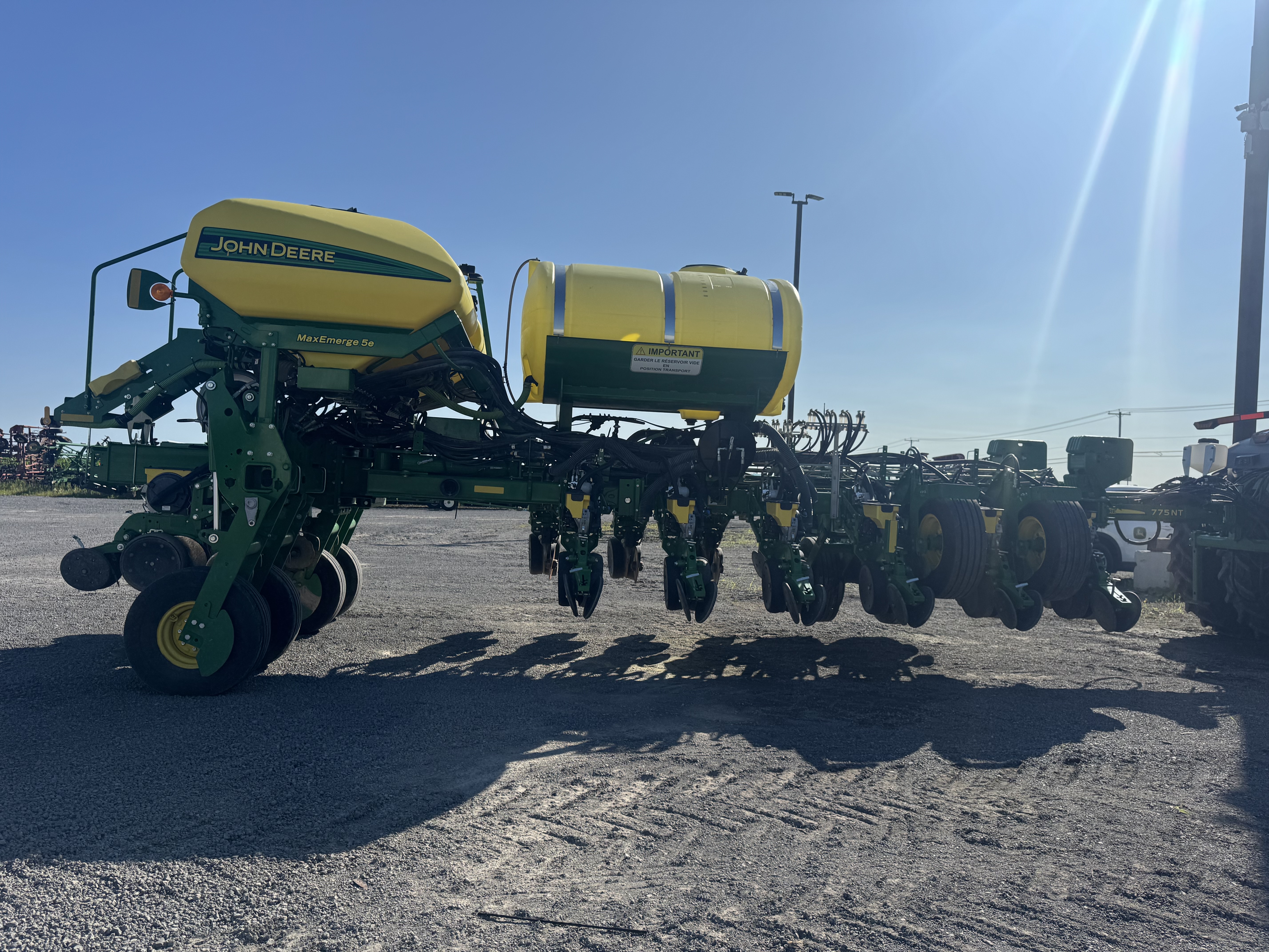 John Deere 1775NT