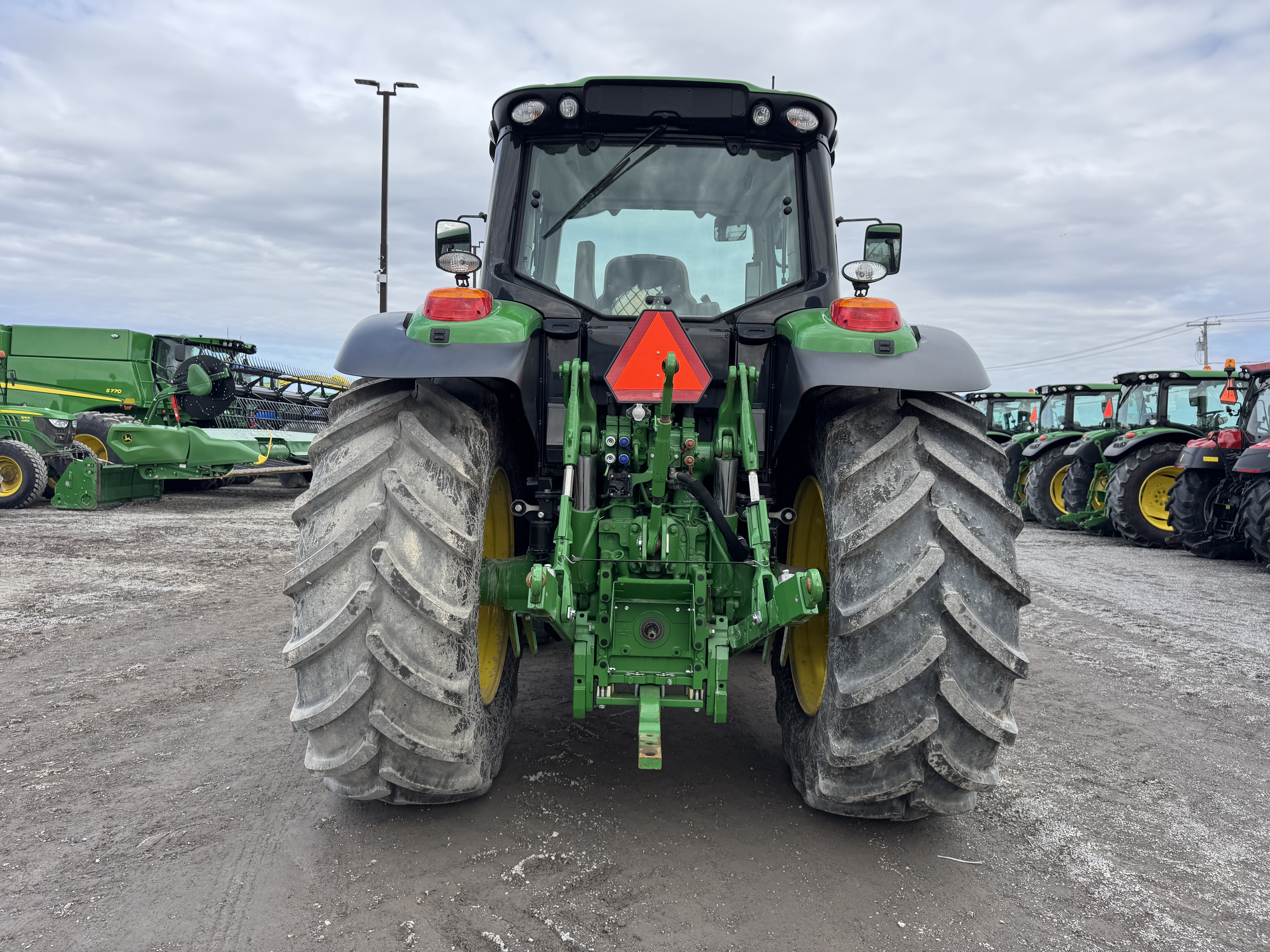 John Deere 6155M  