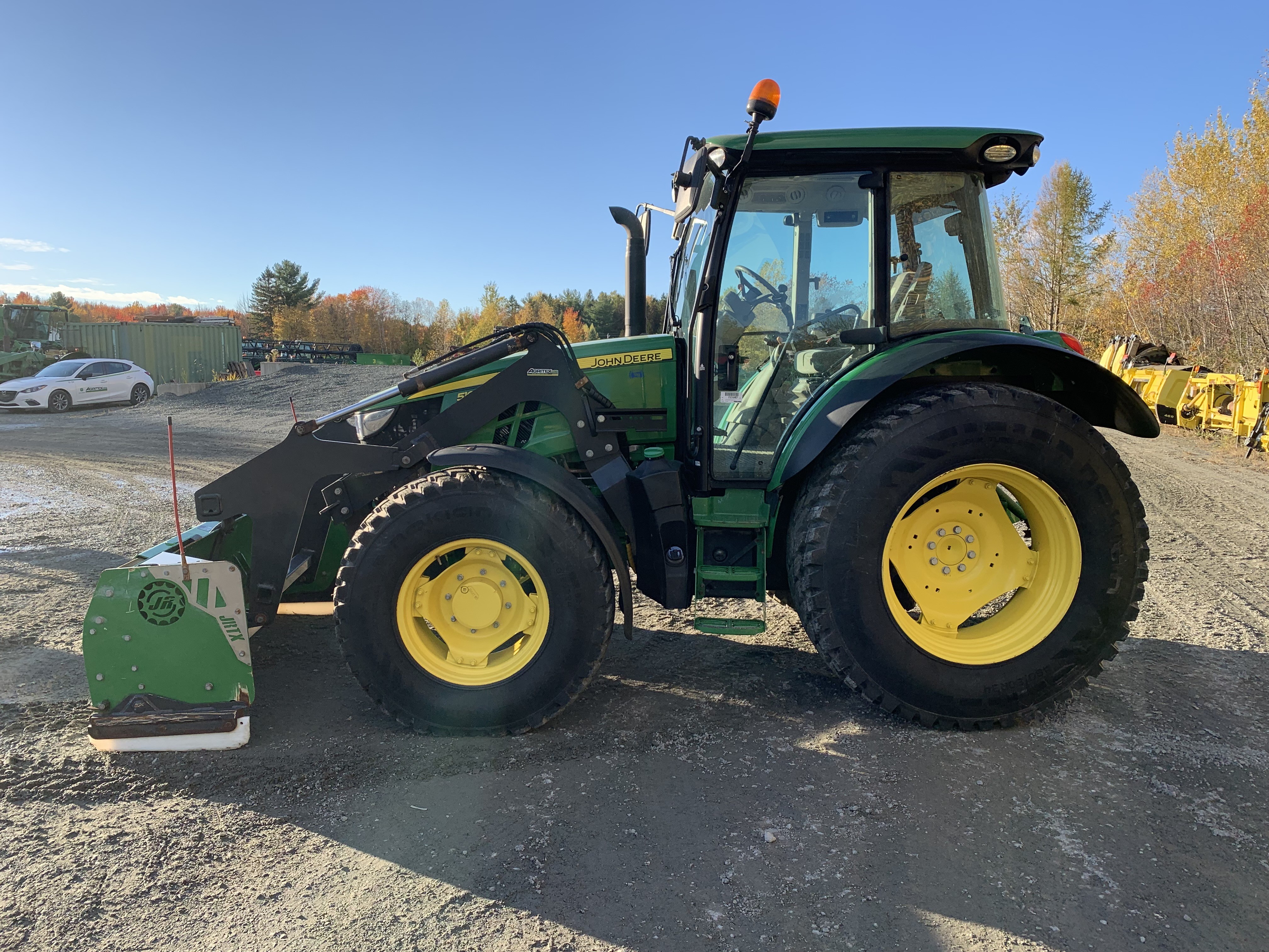 John Deere 5100R NOKIAN JRTX