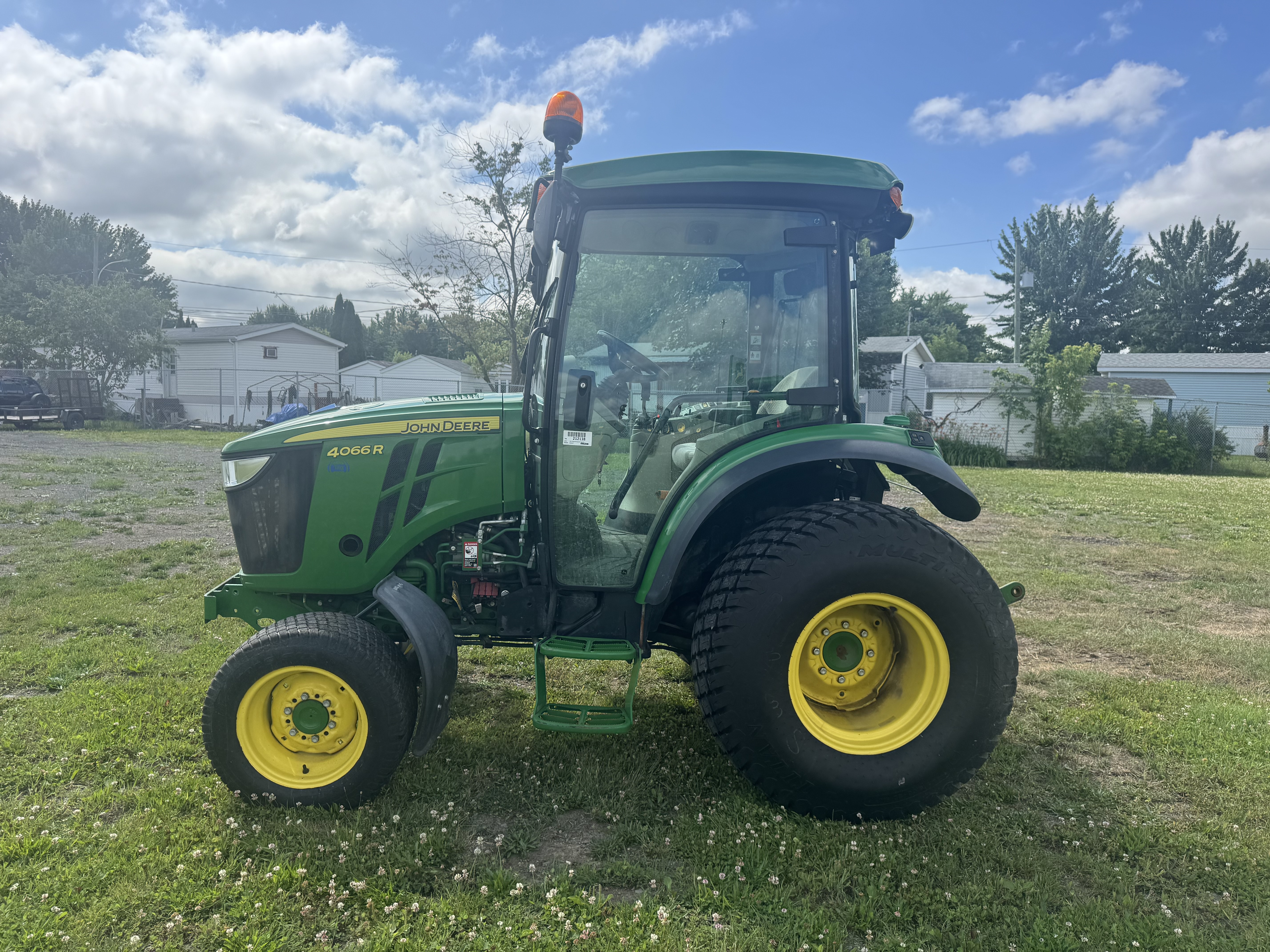 John Deere 4066R TURF    