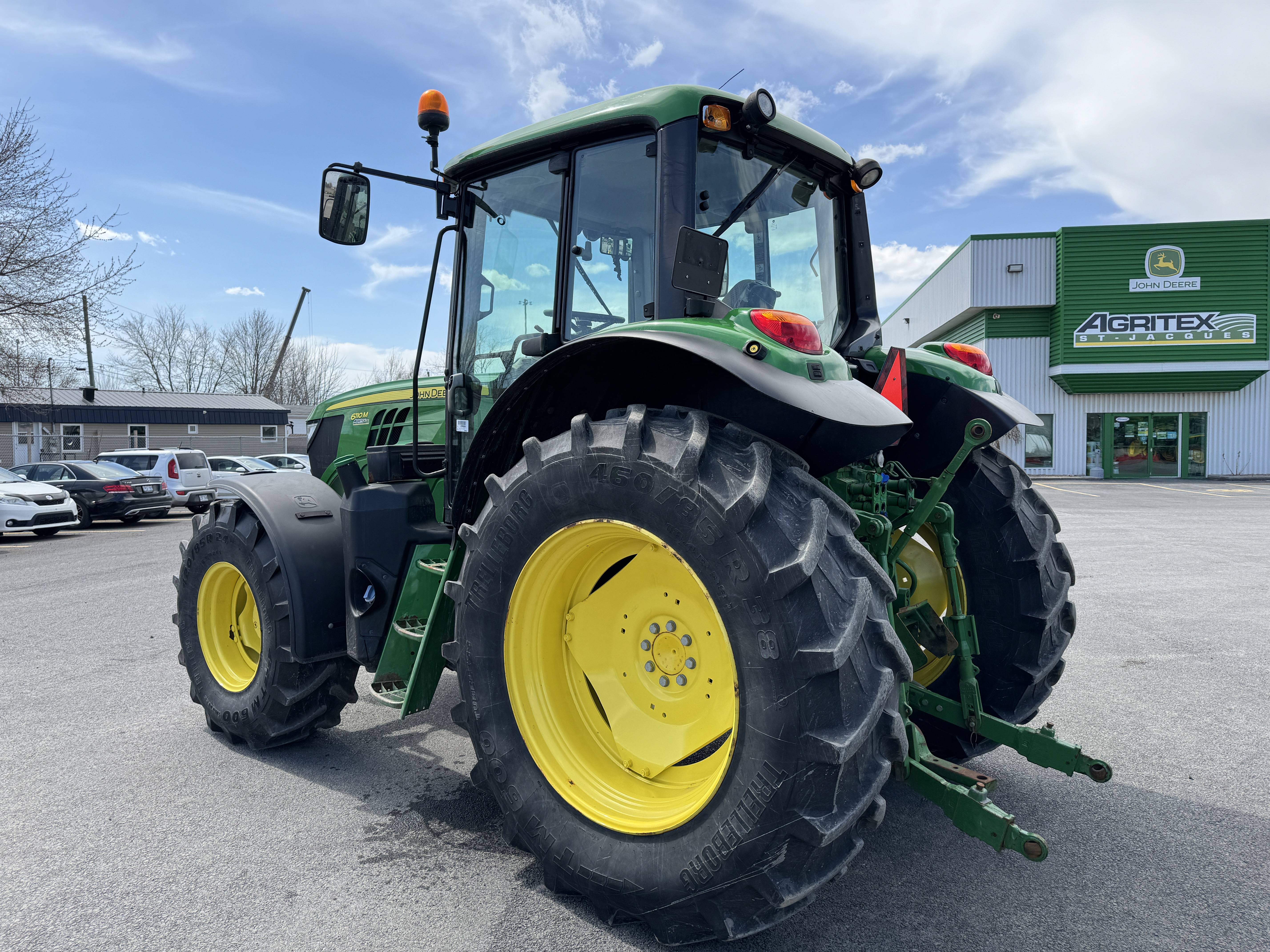 John Deere 6110M 