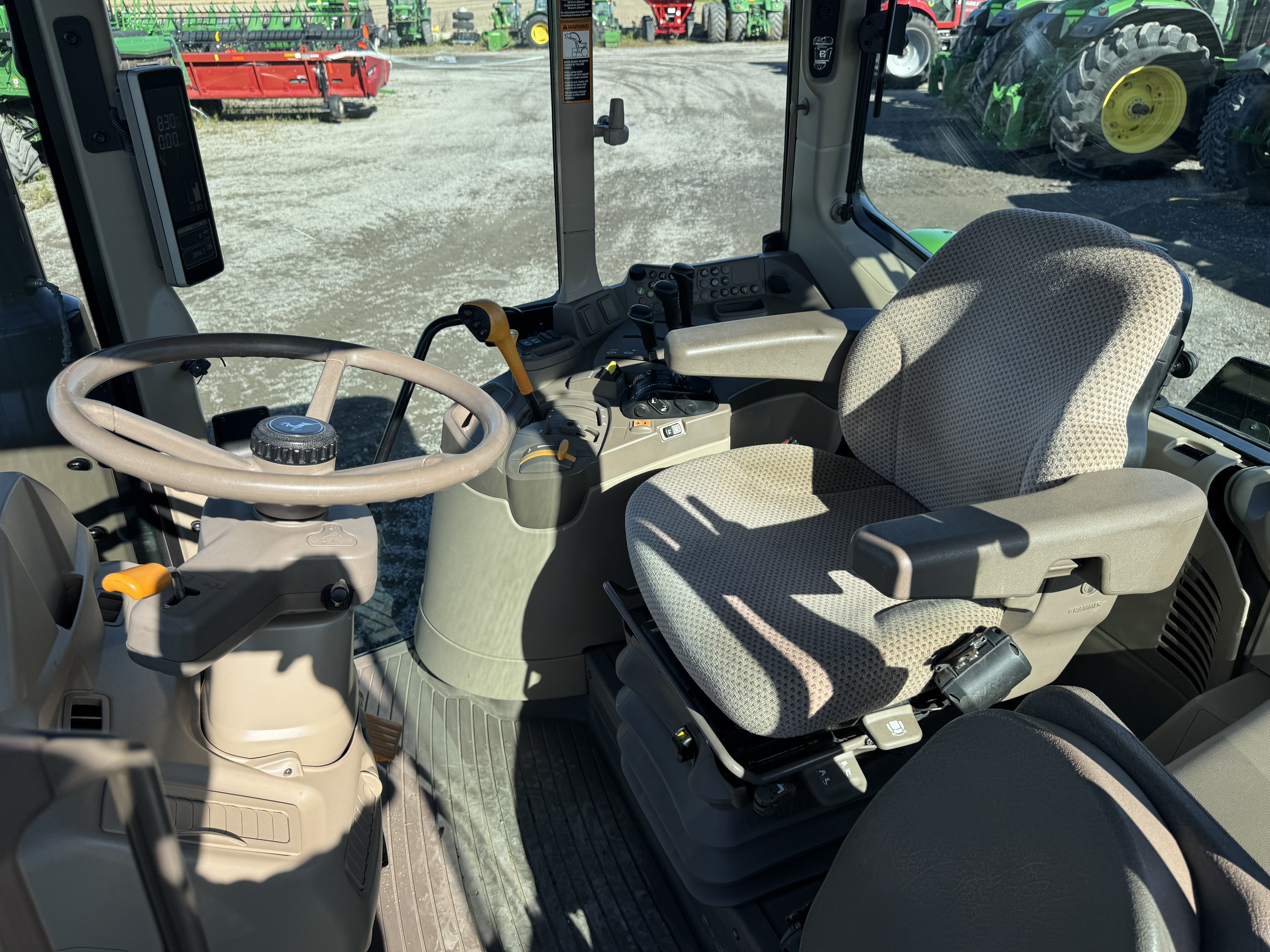 John Deere 6110M