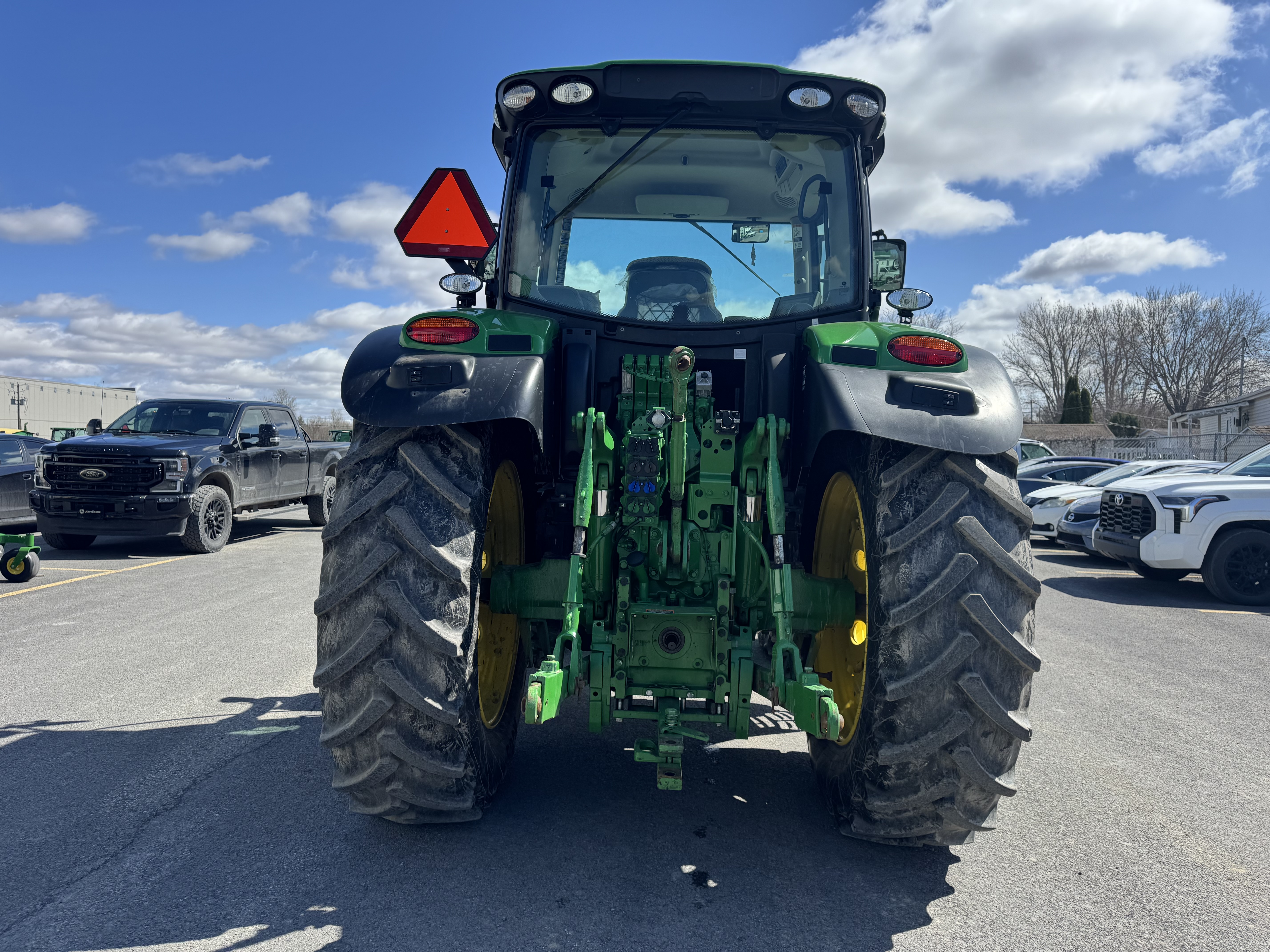 John Deere 6145R 