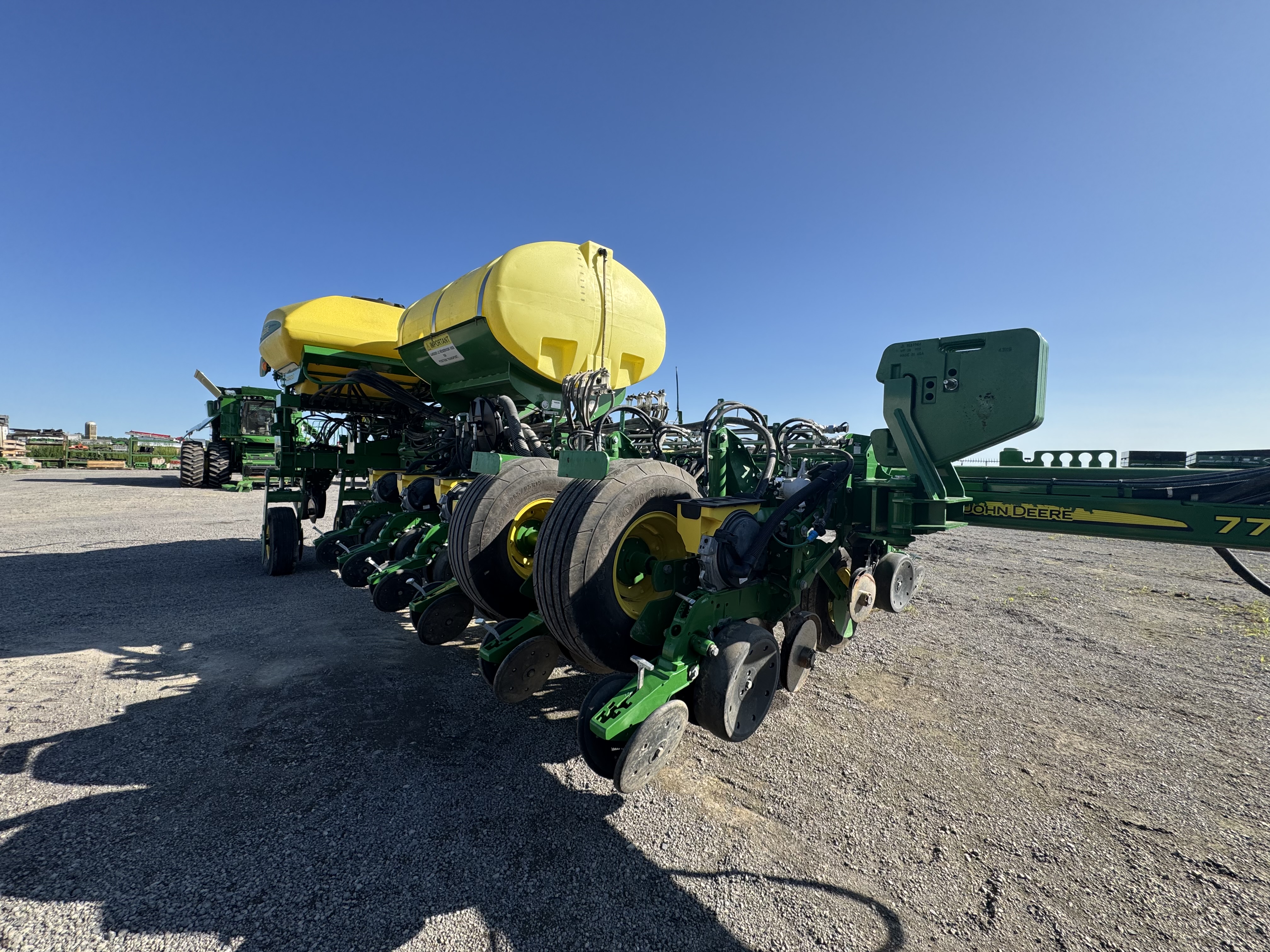 John Deere 1775NT