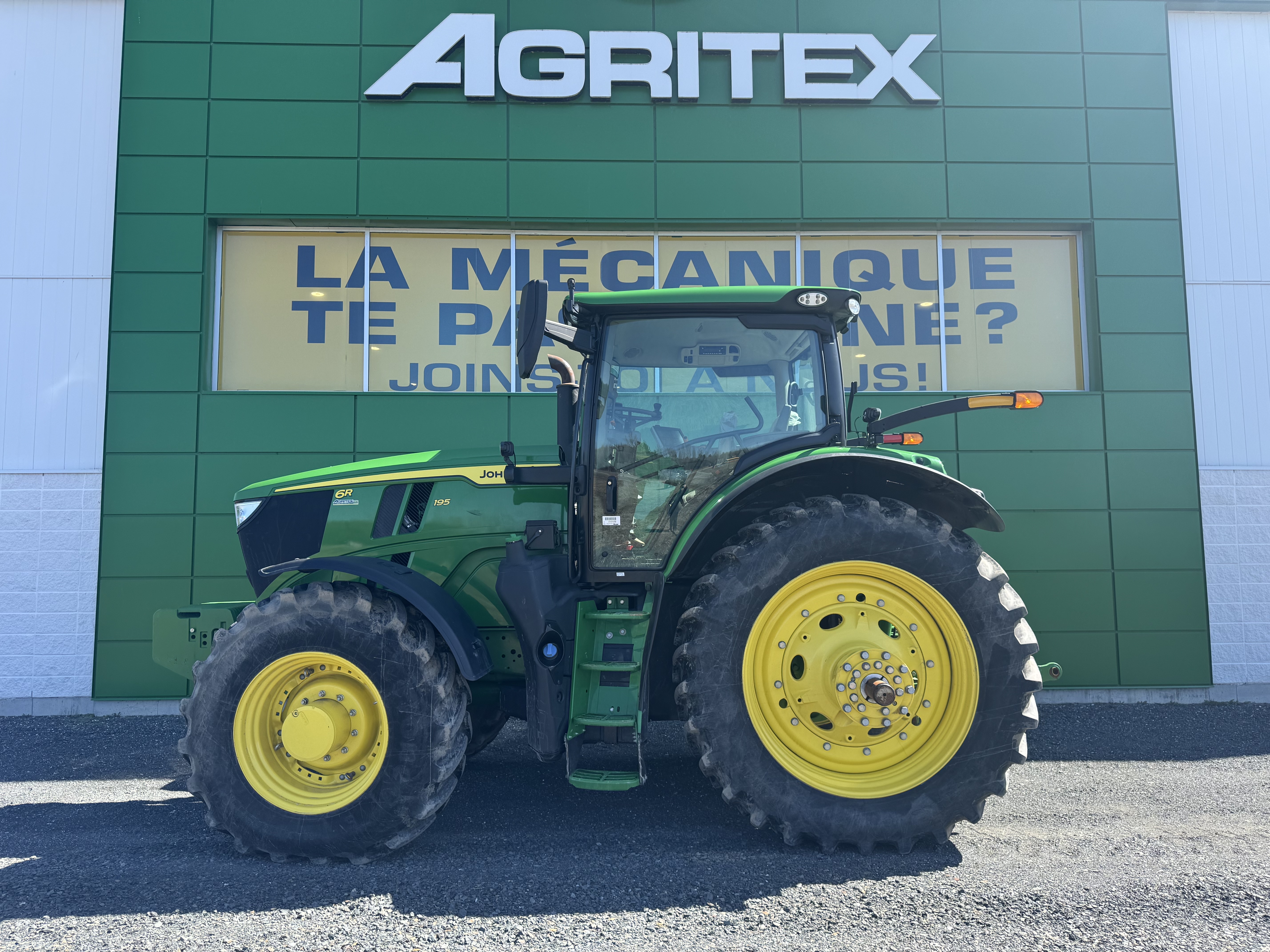 John Deere 6R 195  