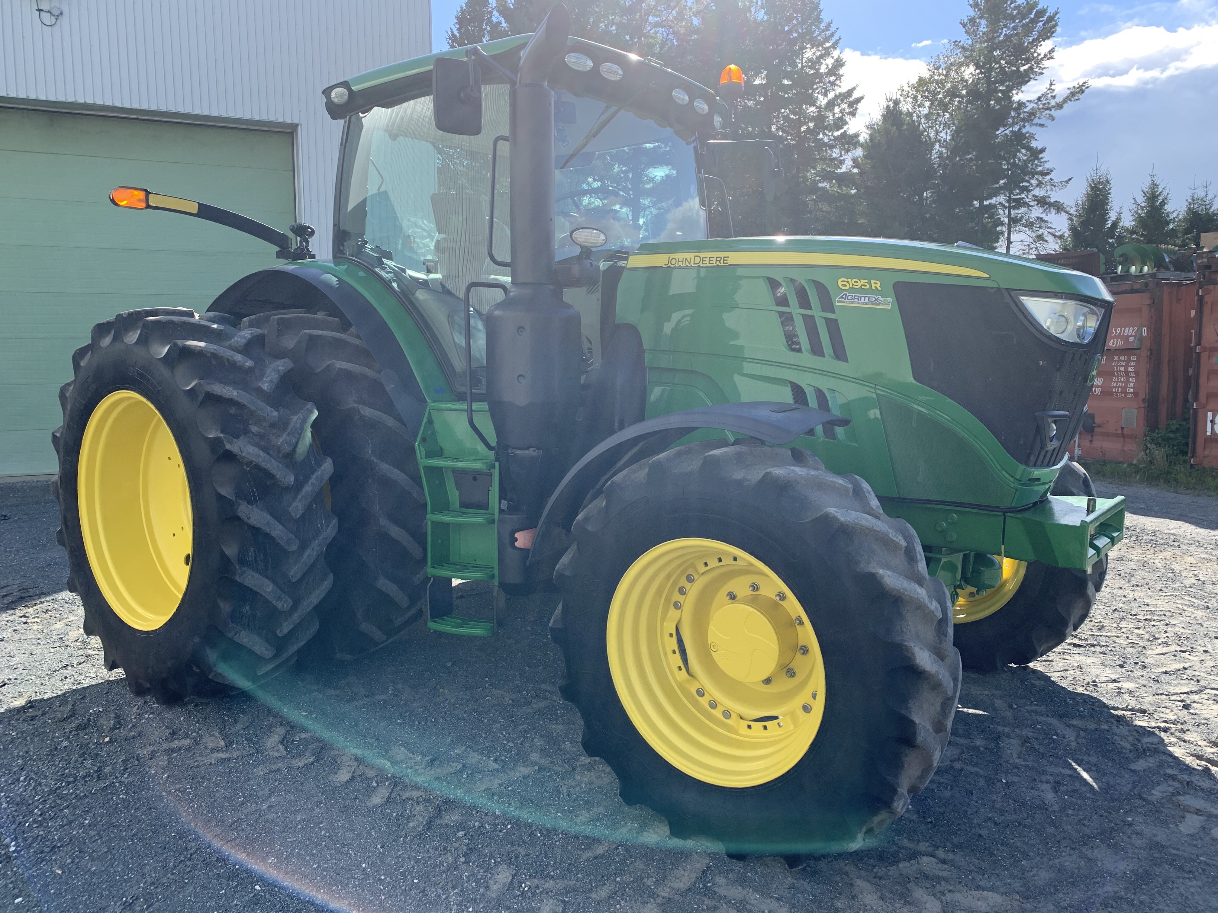 John Deere 6195R 