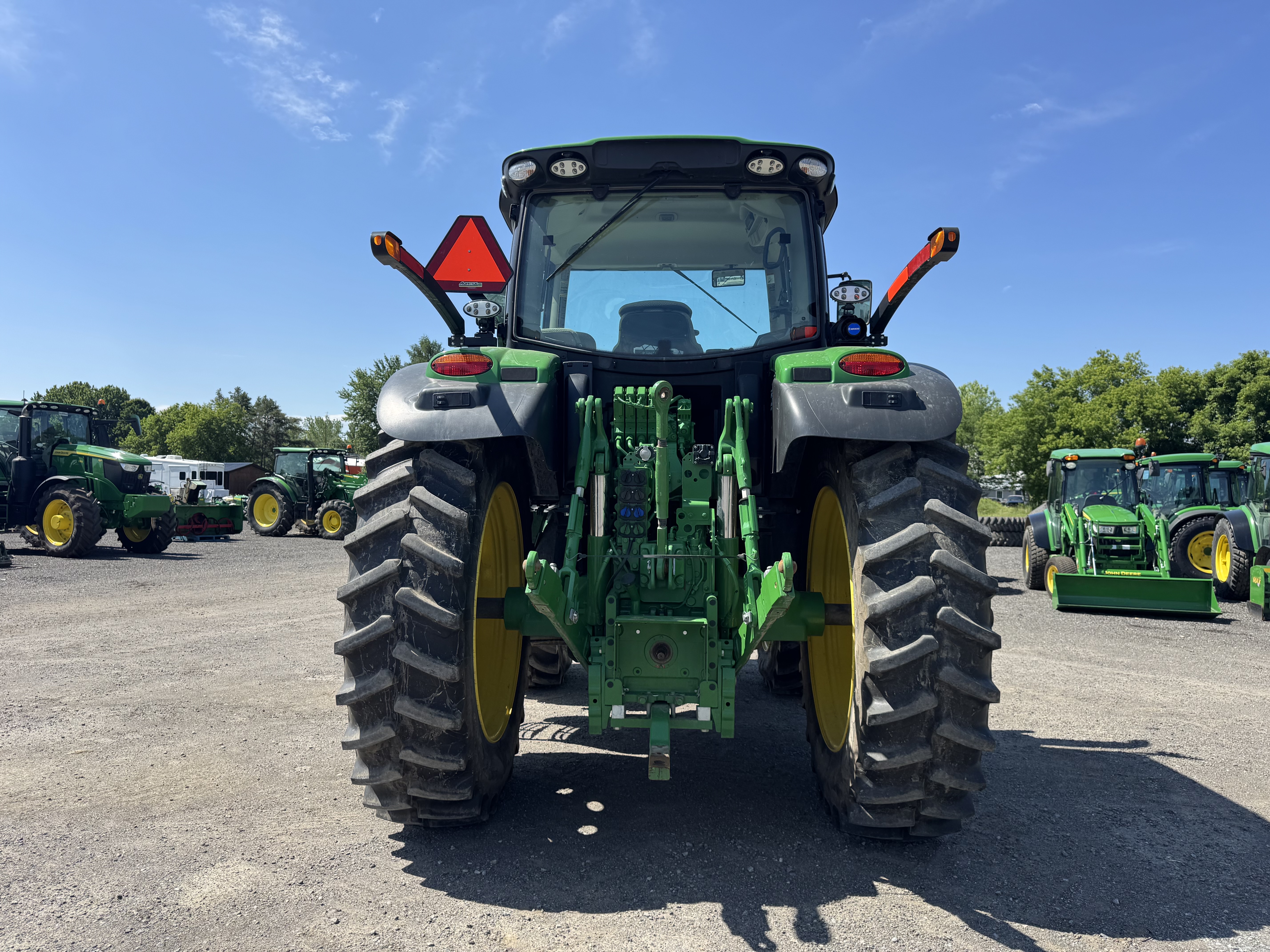 John Deere 6195R 