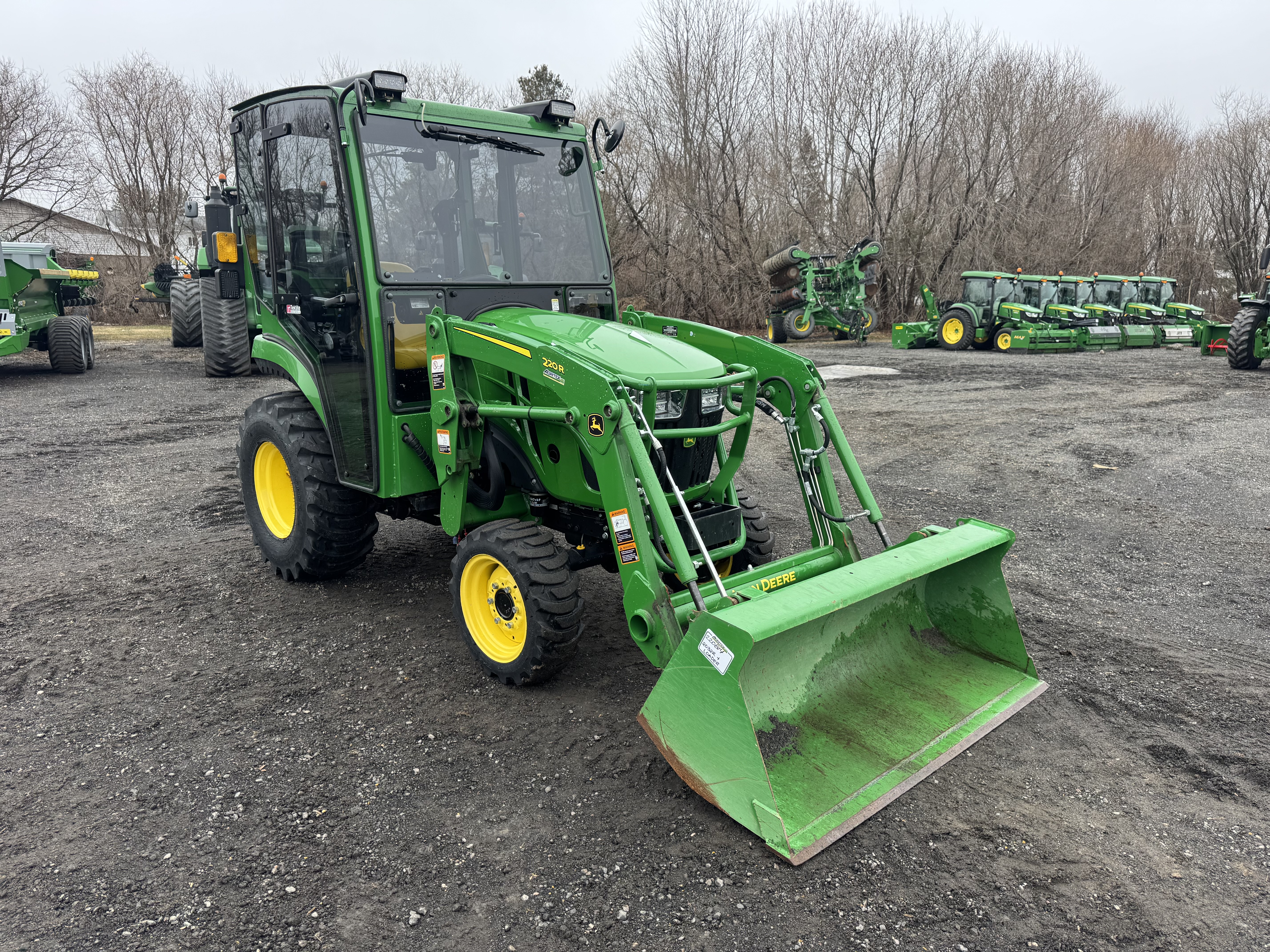 John Deere 2032R