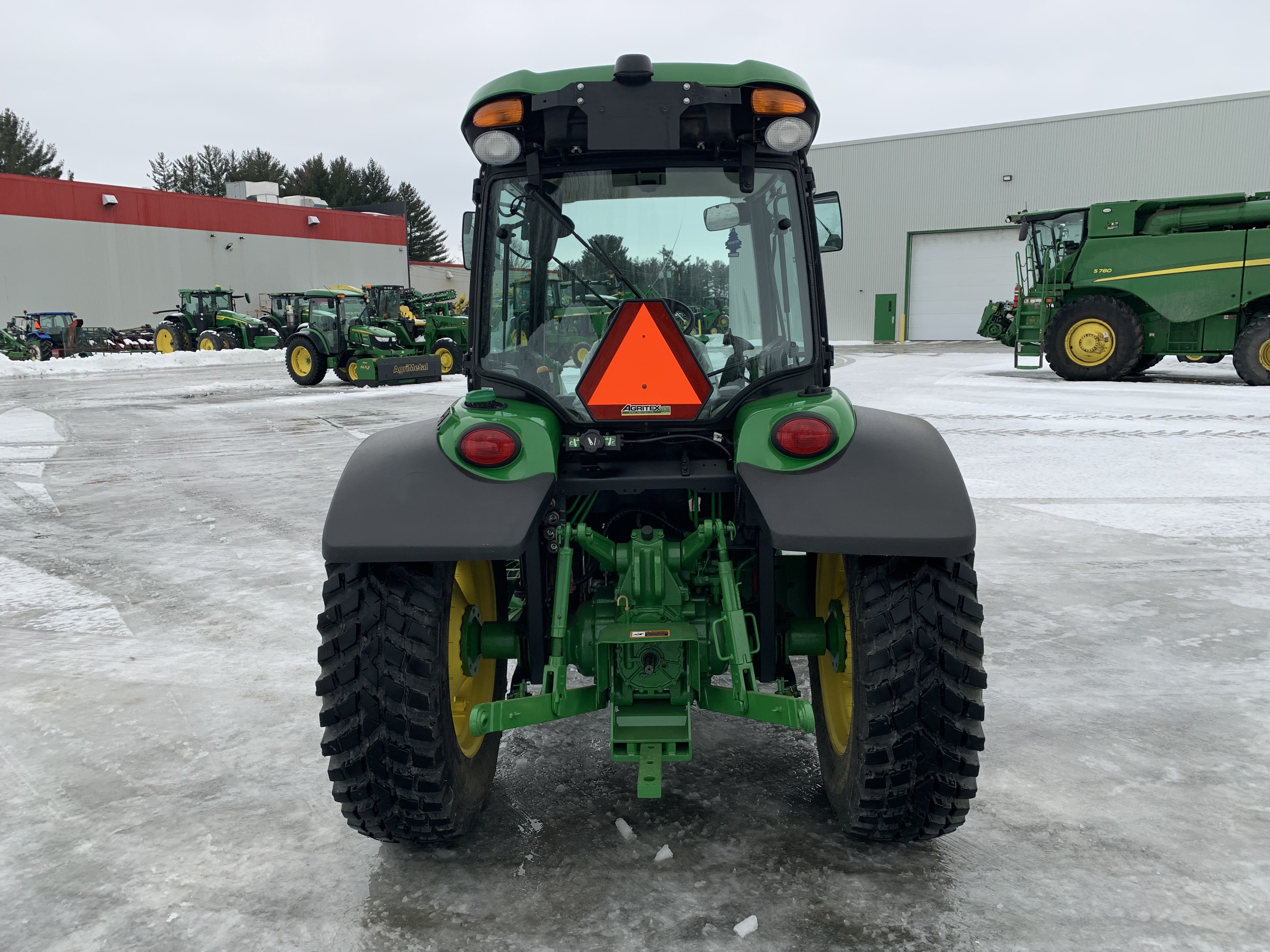 John Deere 4066R