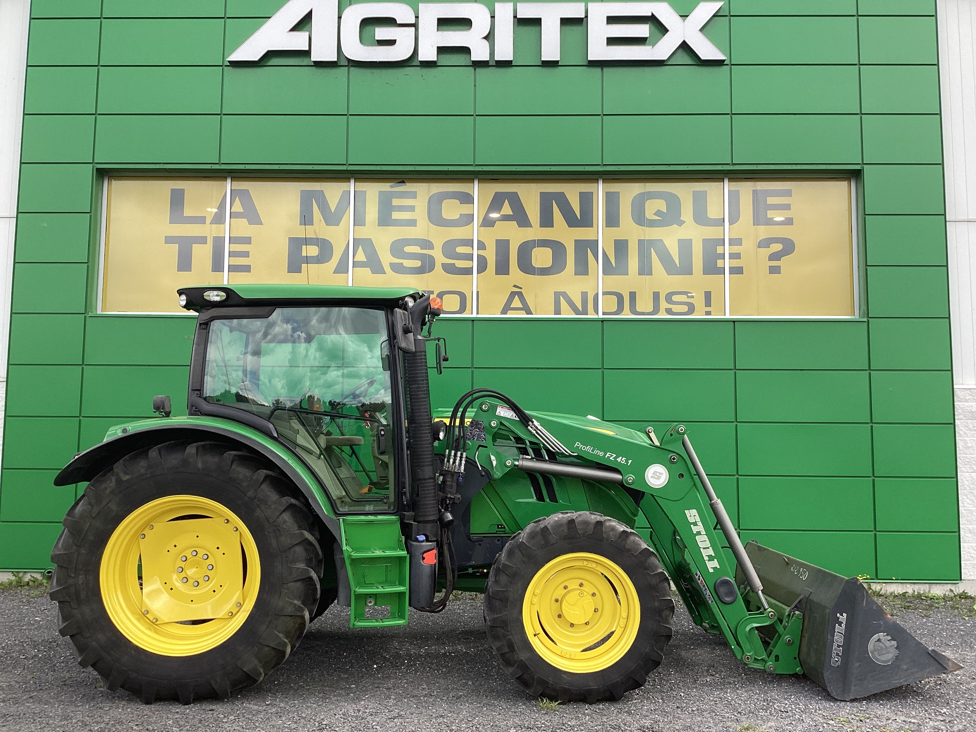 John Deere 6105R