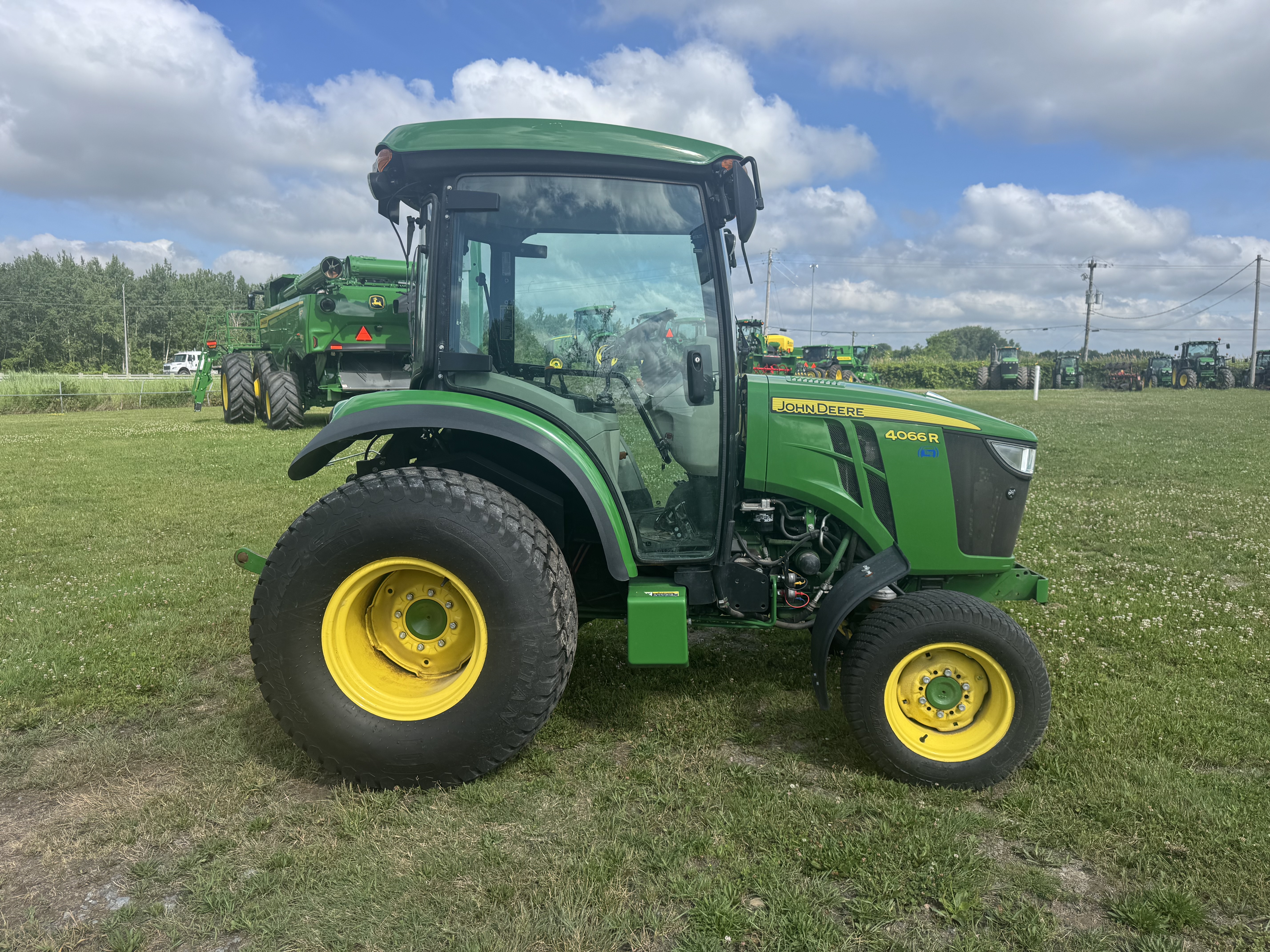 John Deere 4066R TURF    