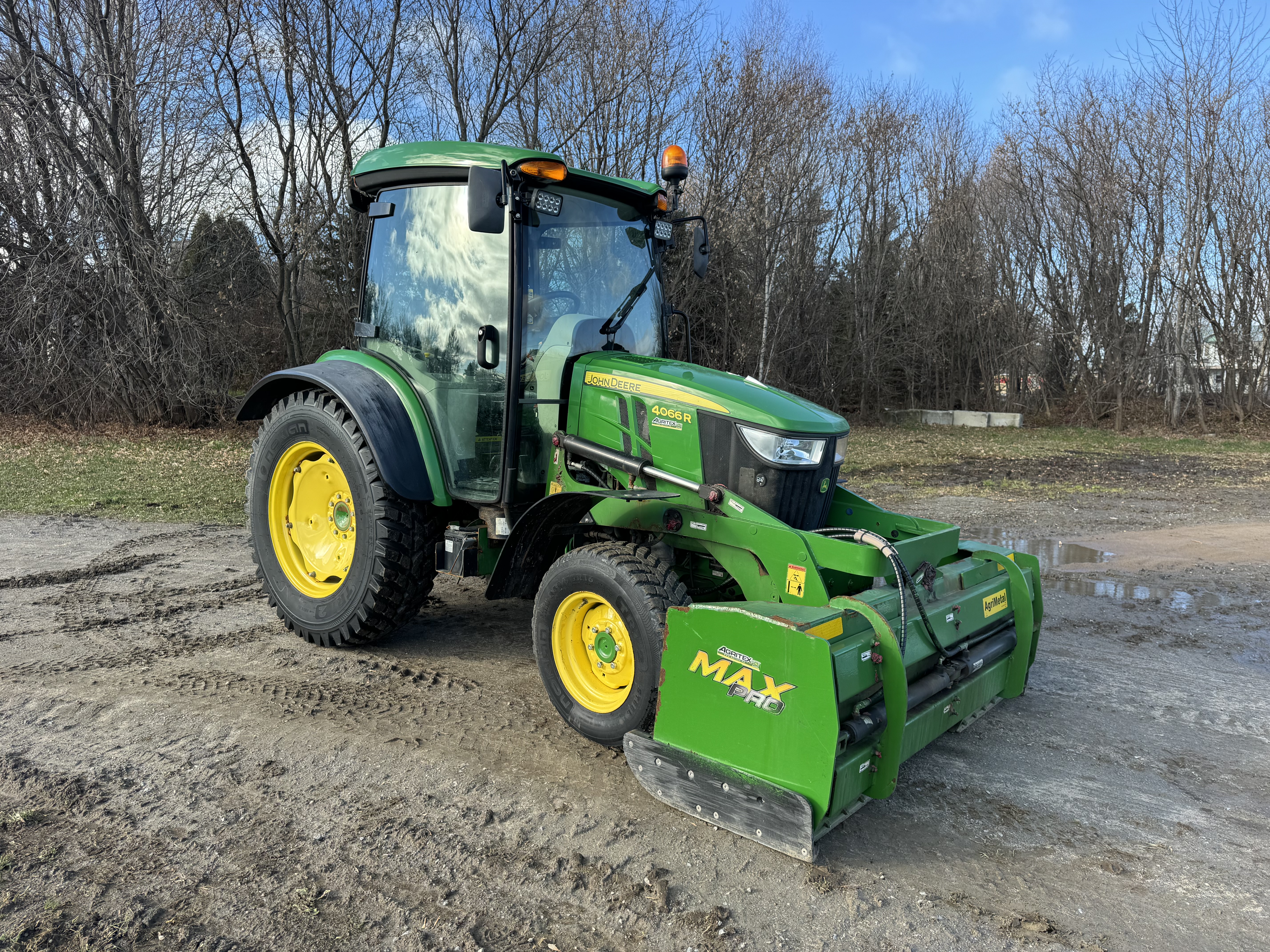 John Deere 4066R GRATTE NOKIAN  
