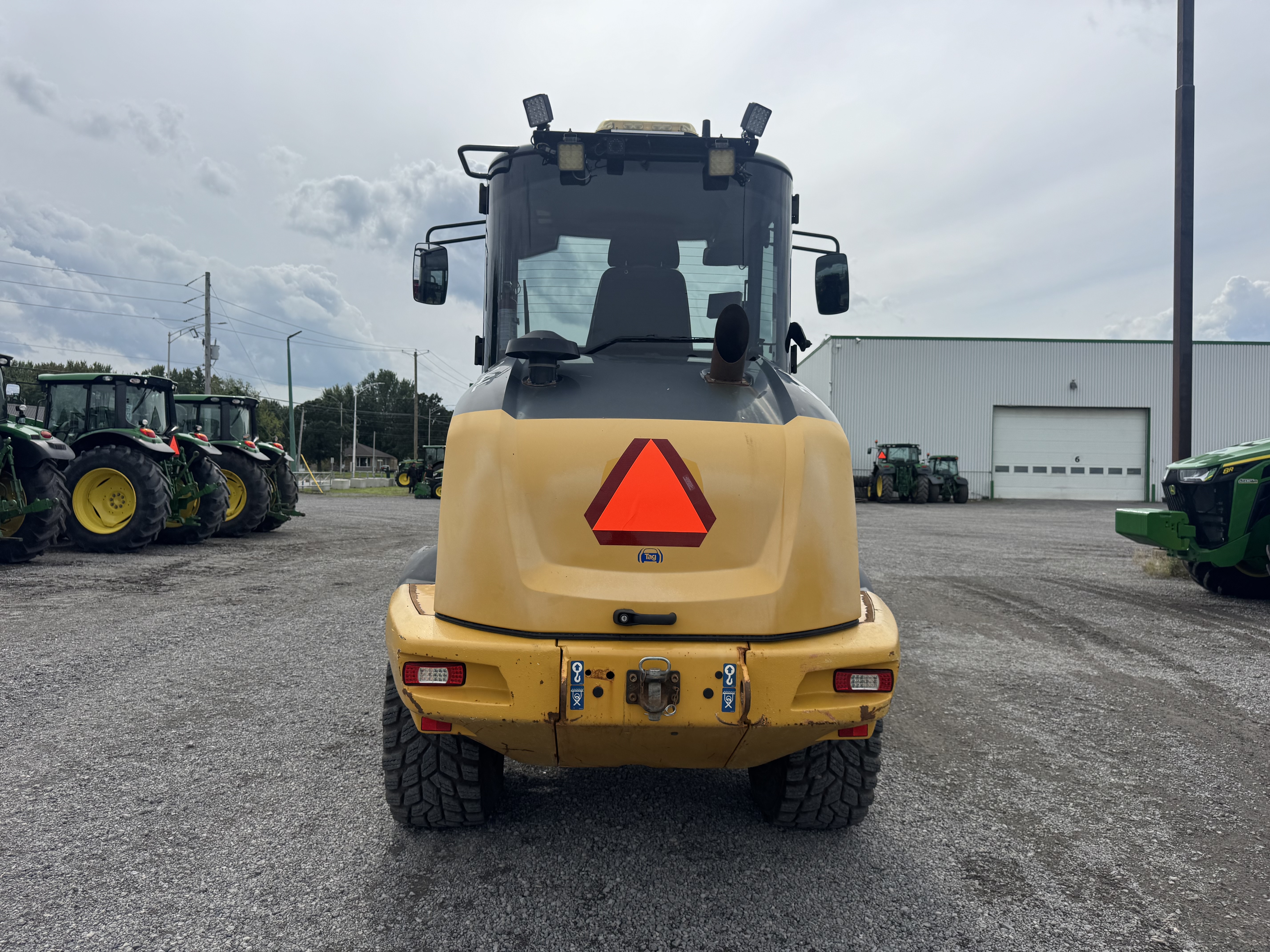 John Deere 244L