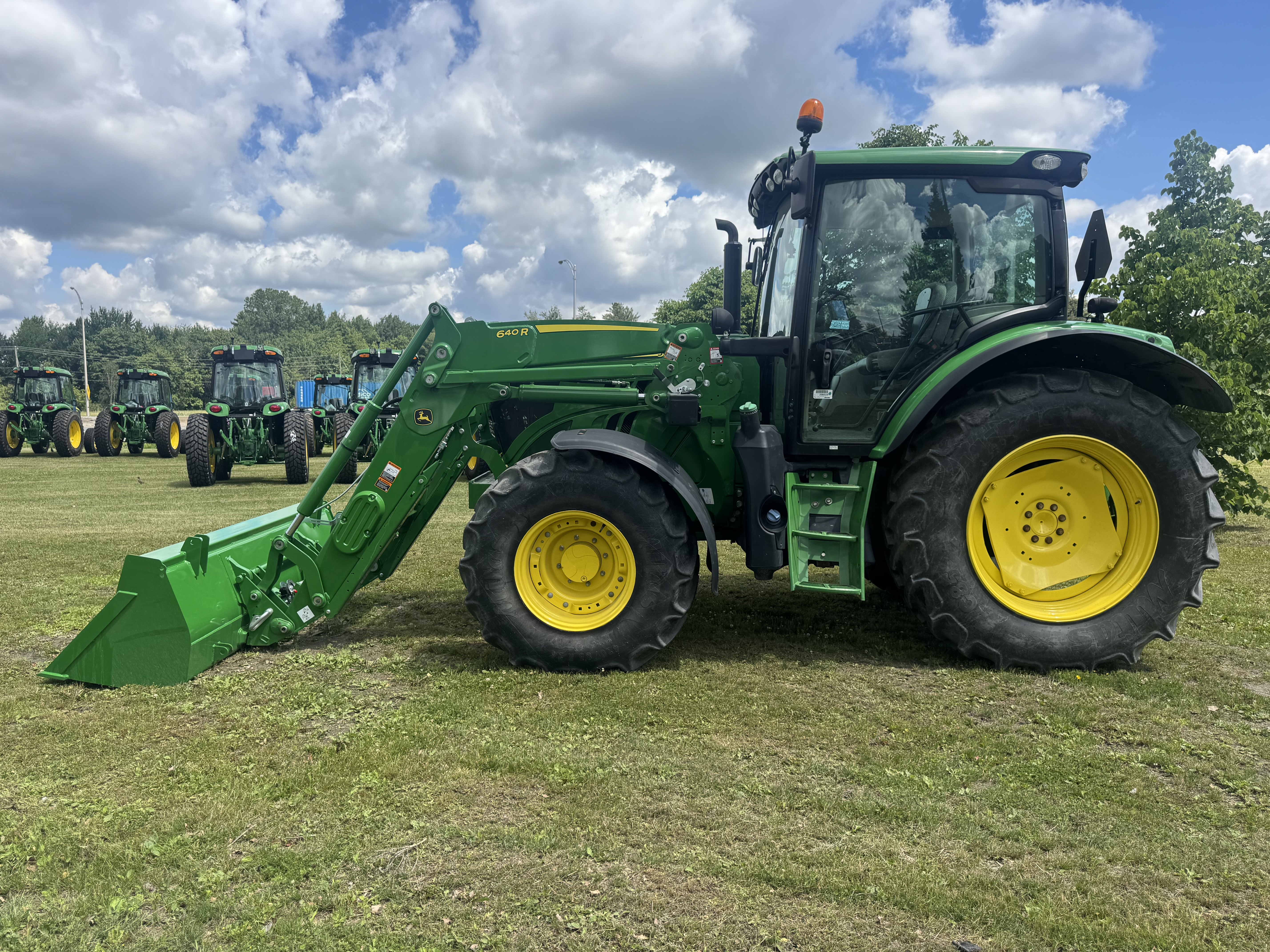 John Deere 6110R