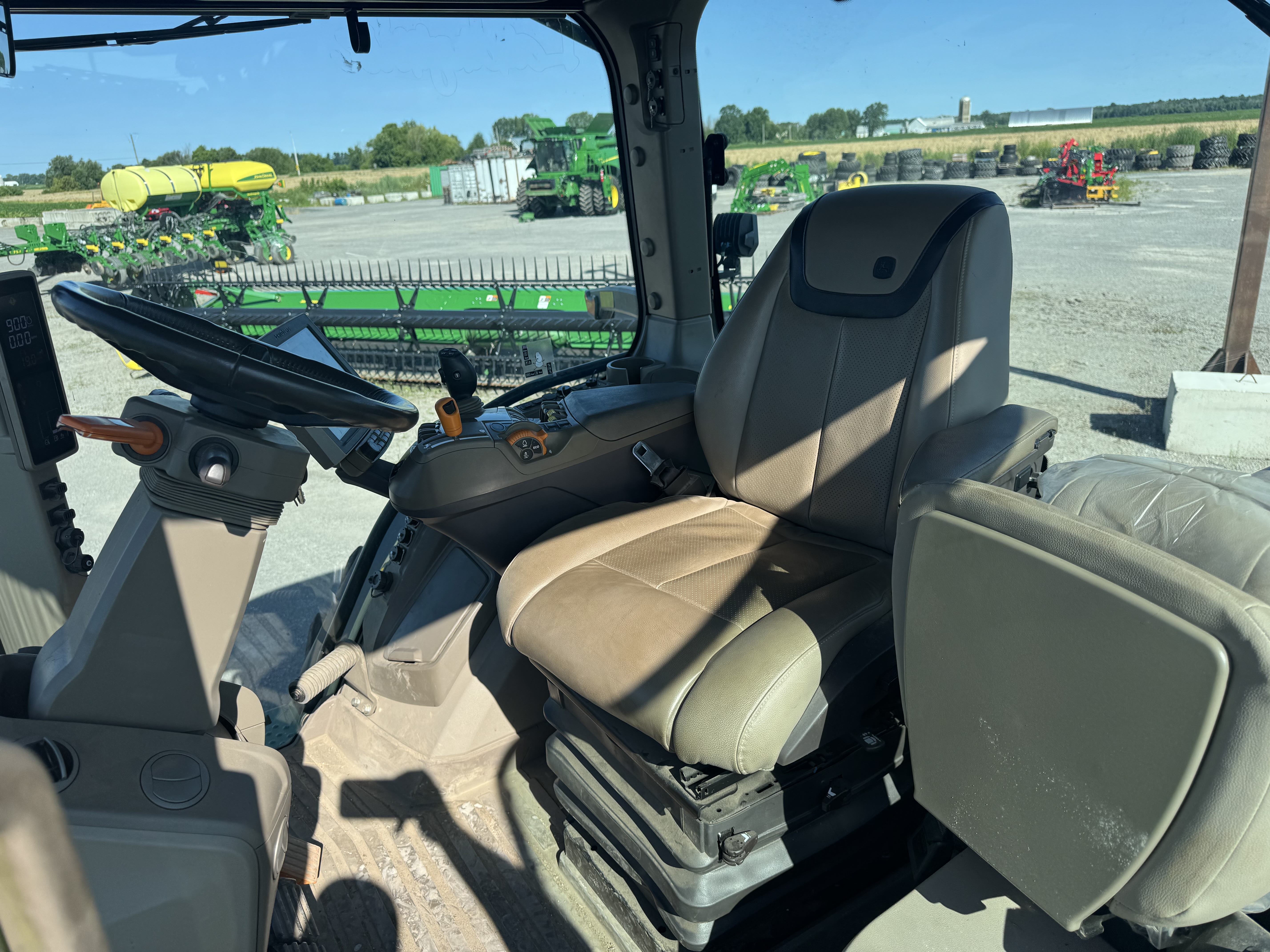 John Deere 8R 340 FRT HITCH PTO