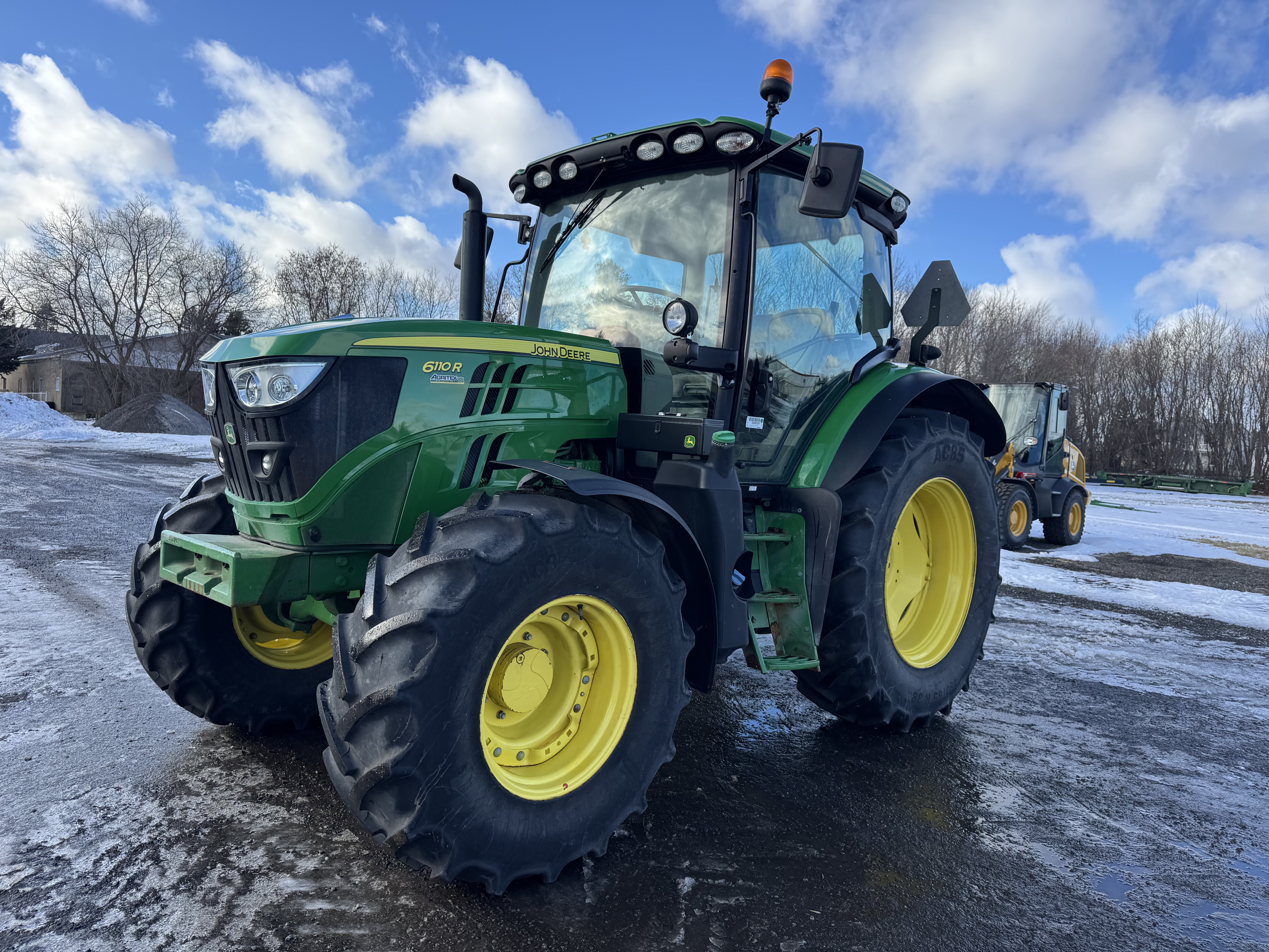 John Deere 6110R