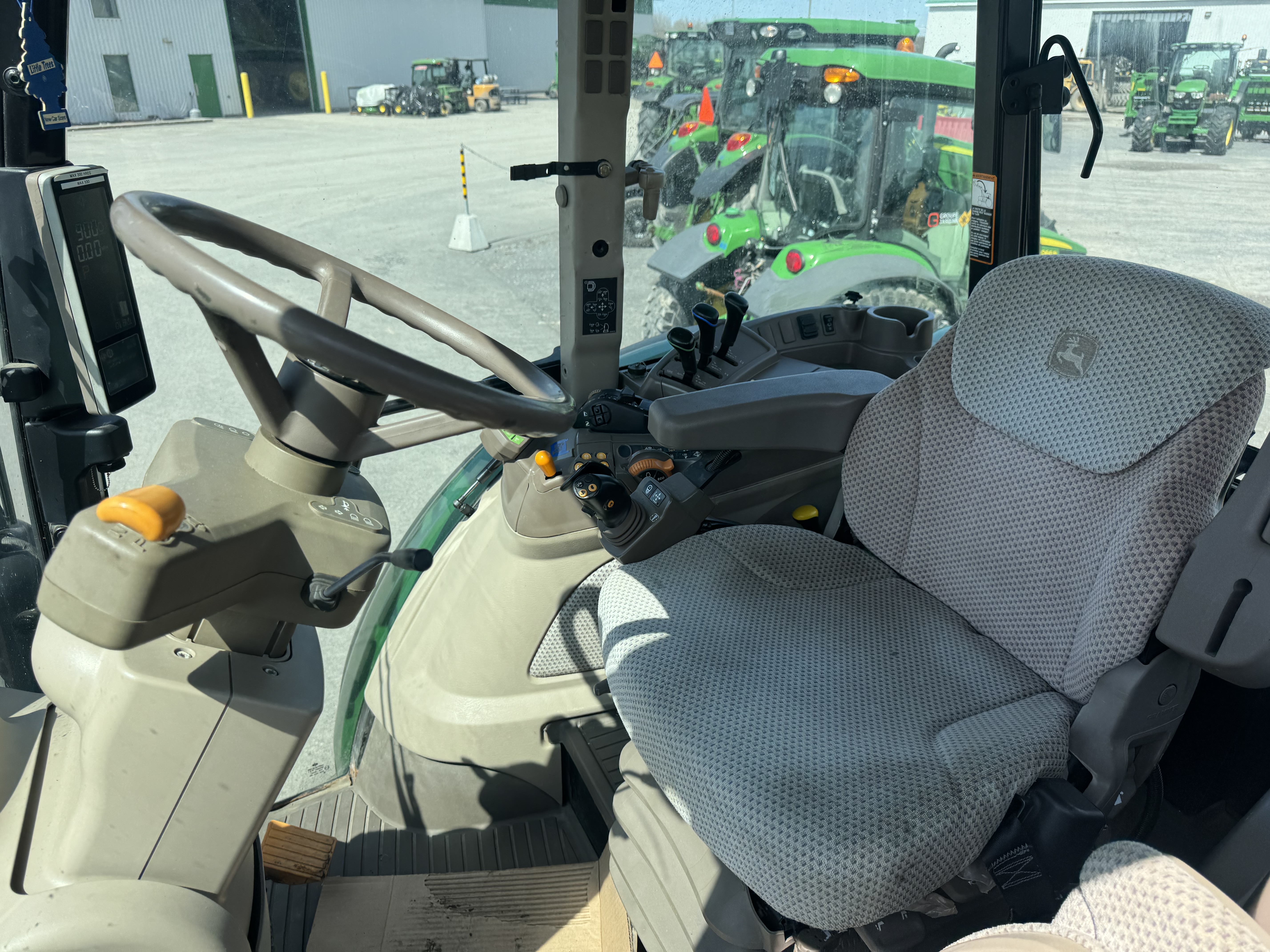 John Deere 5100R
