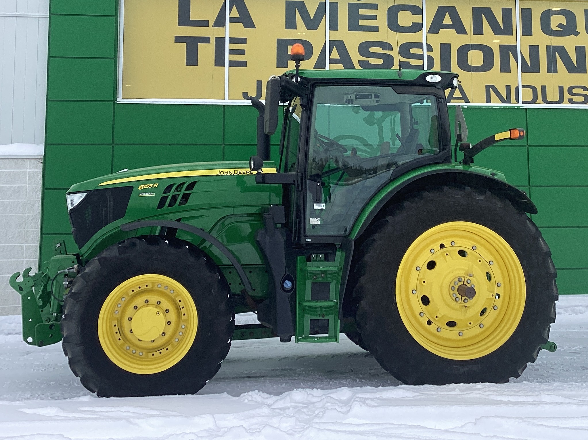 John Deere 6155R FRT HITCH PTO