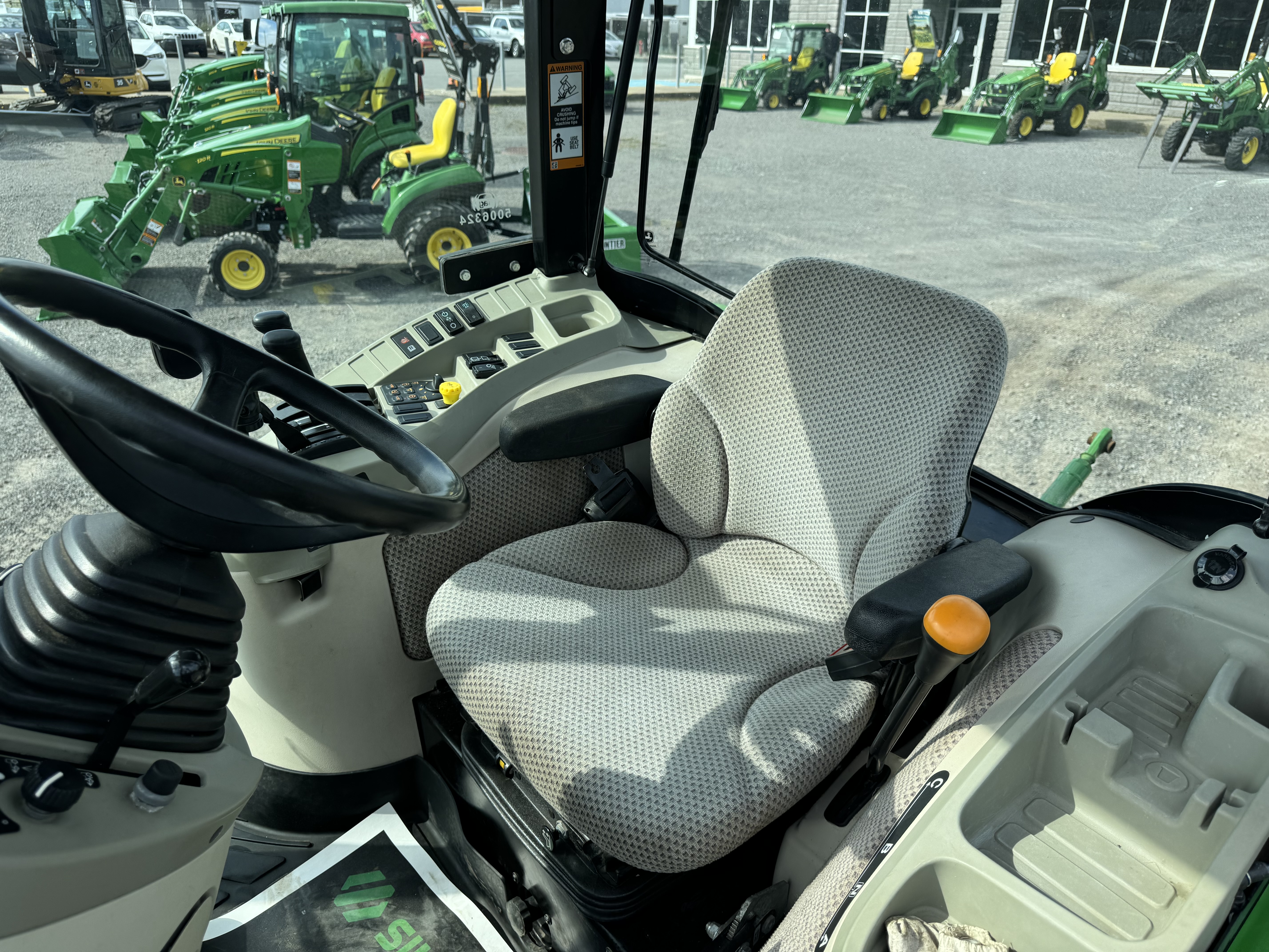 John Deere 4066R GRATTE NOKIAN 