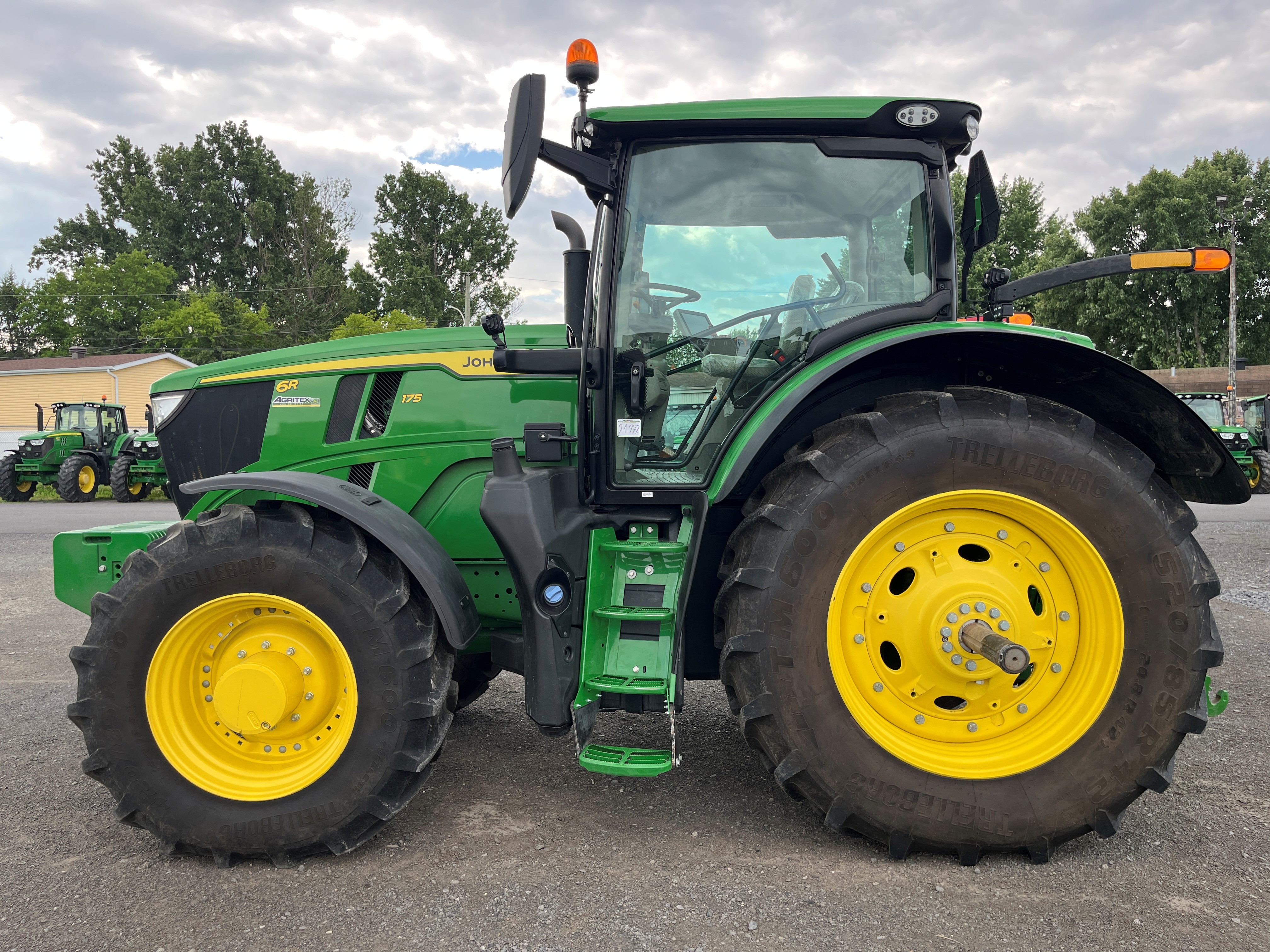 John Deere 6R 175