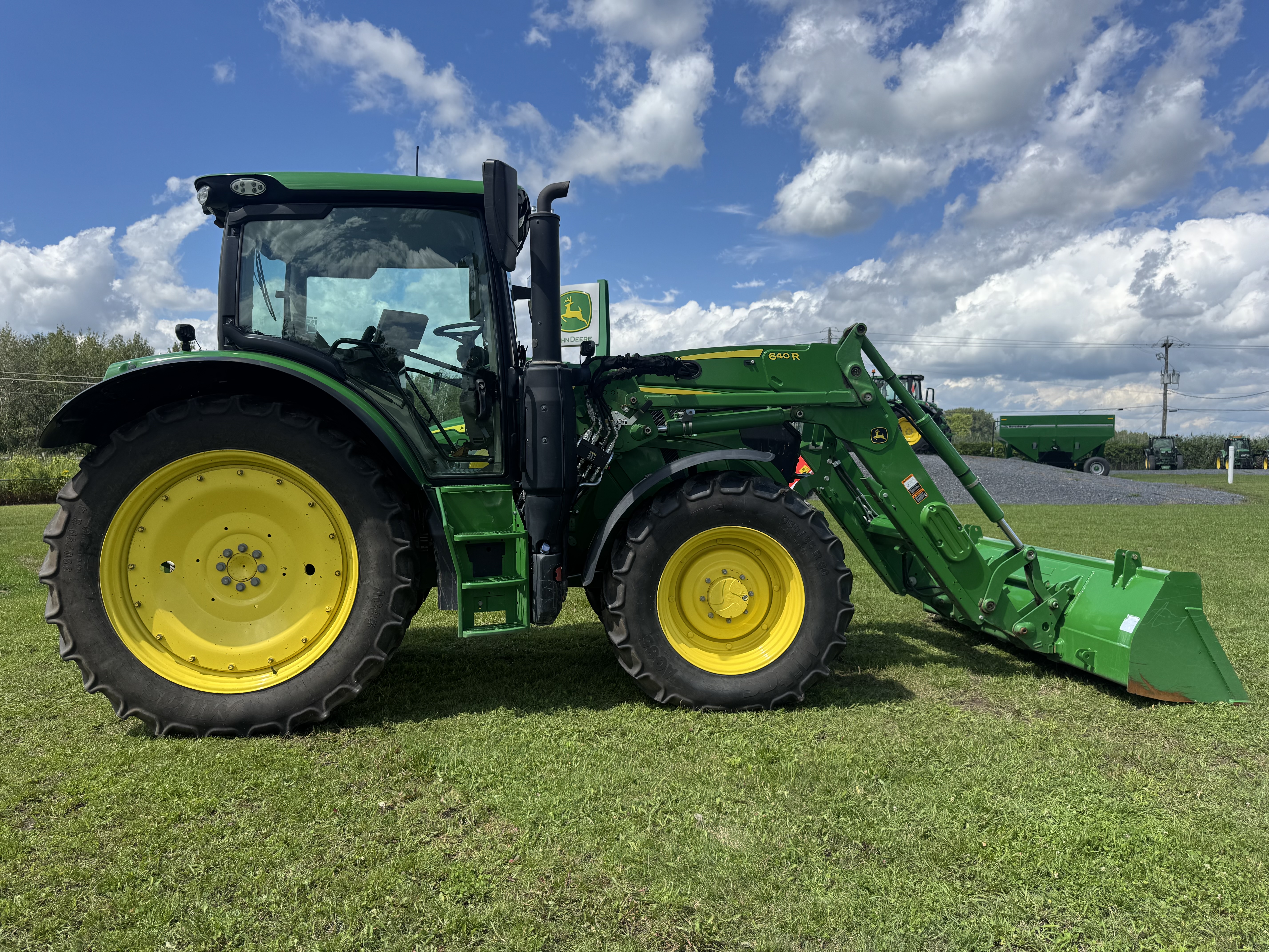 John Deere 6R 110