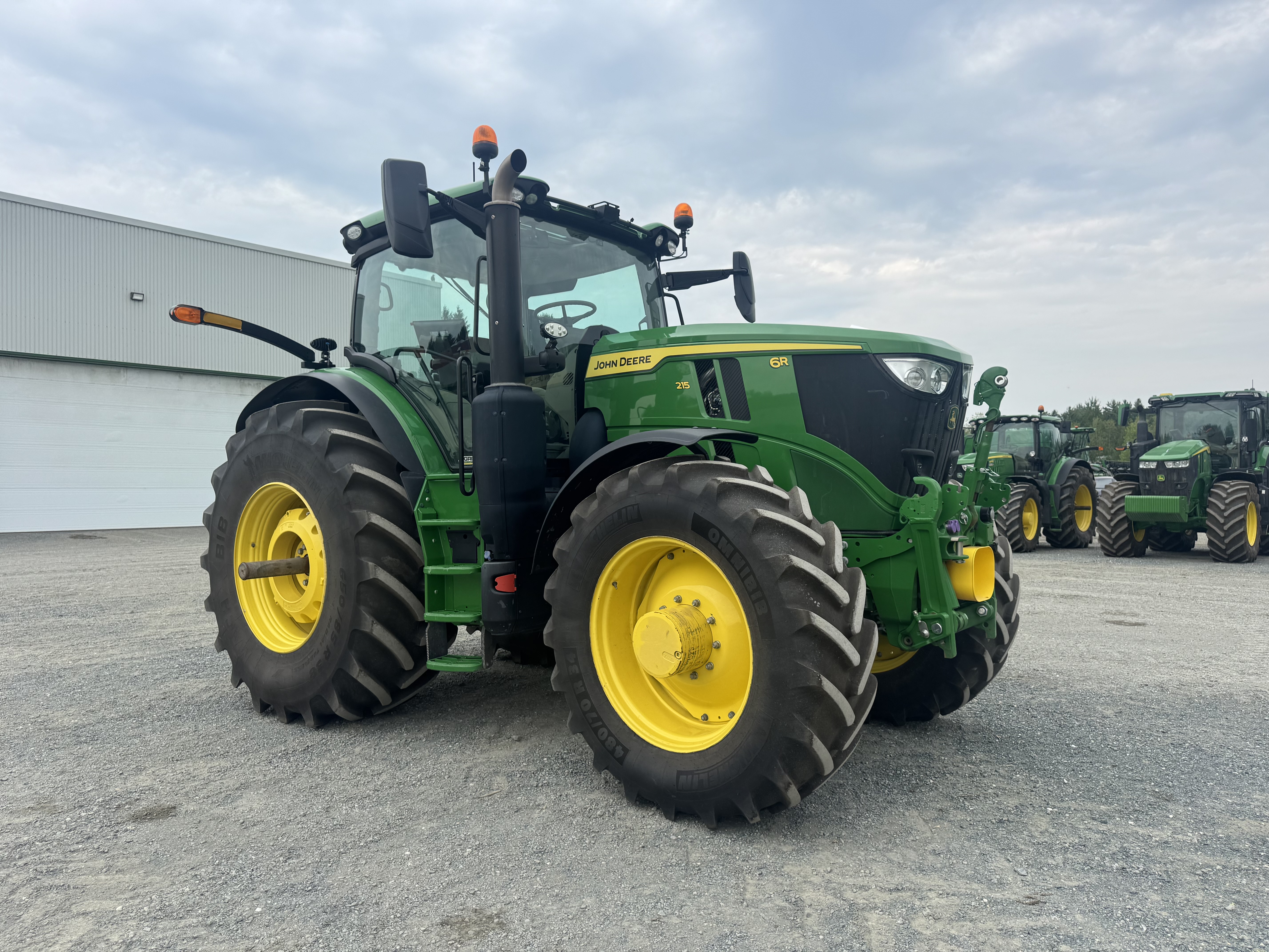 John Deere 6R 215 FRT HITCH PTO   