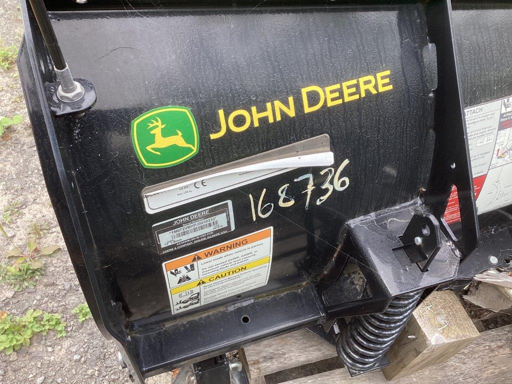 John Deere gratte 72po en V pour Gator