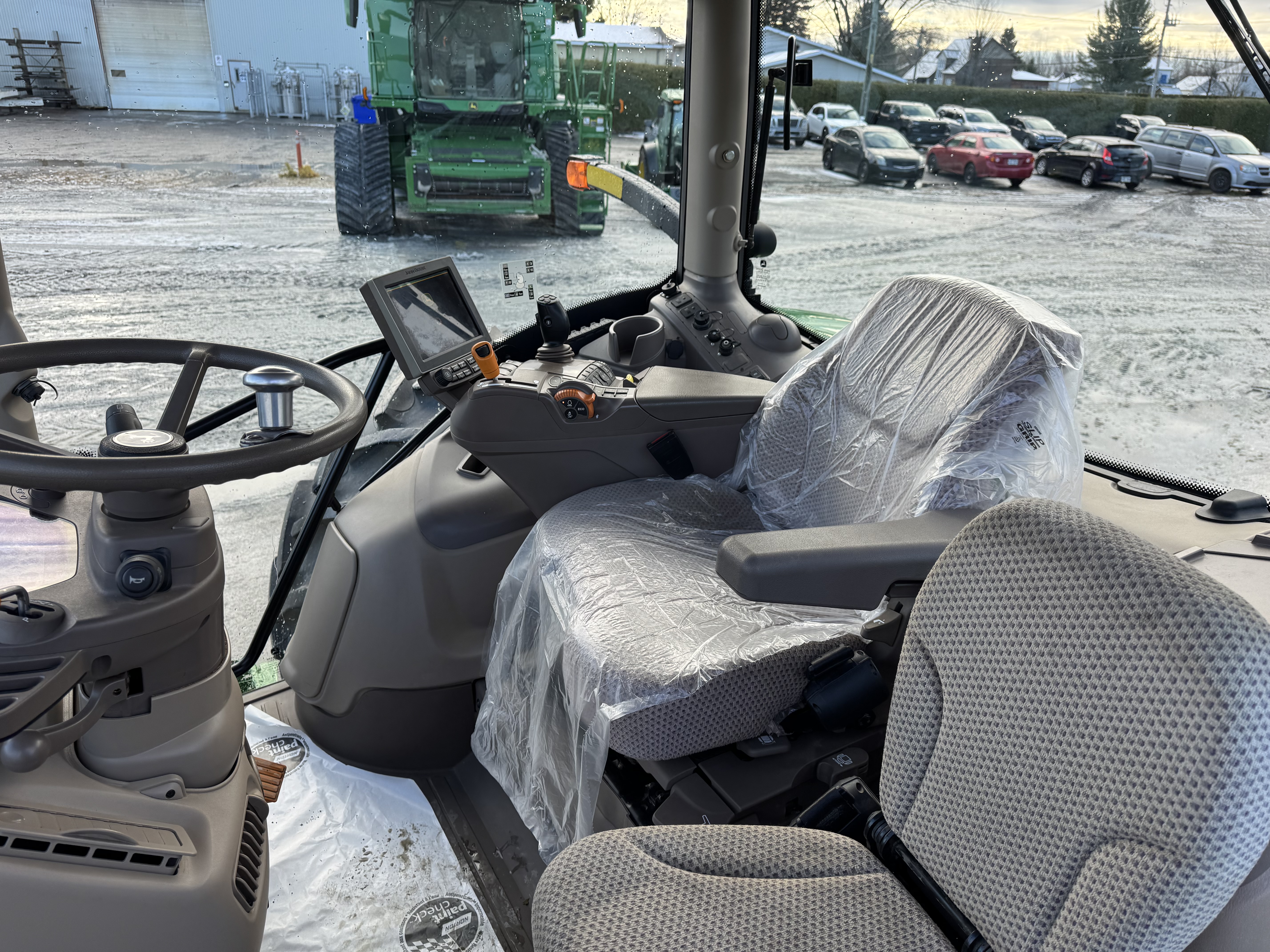 John Deere 6145R   