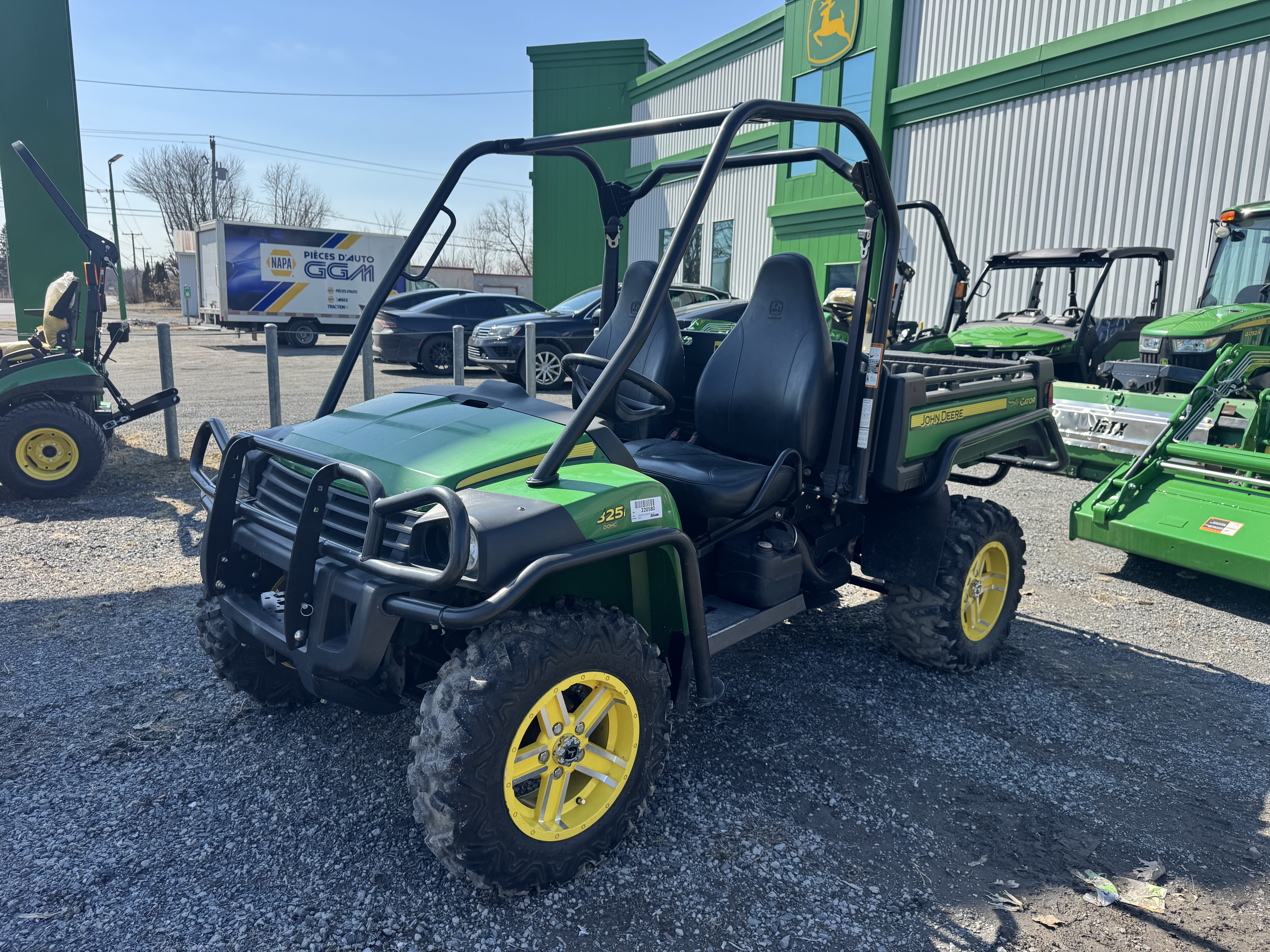 John Deere XUV 825