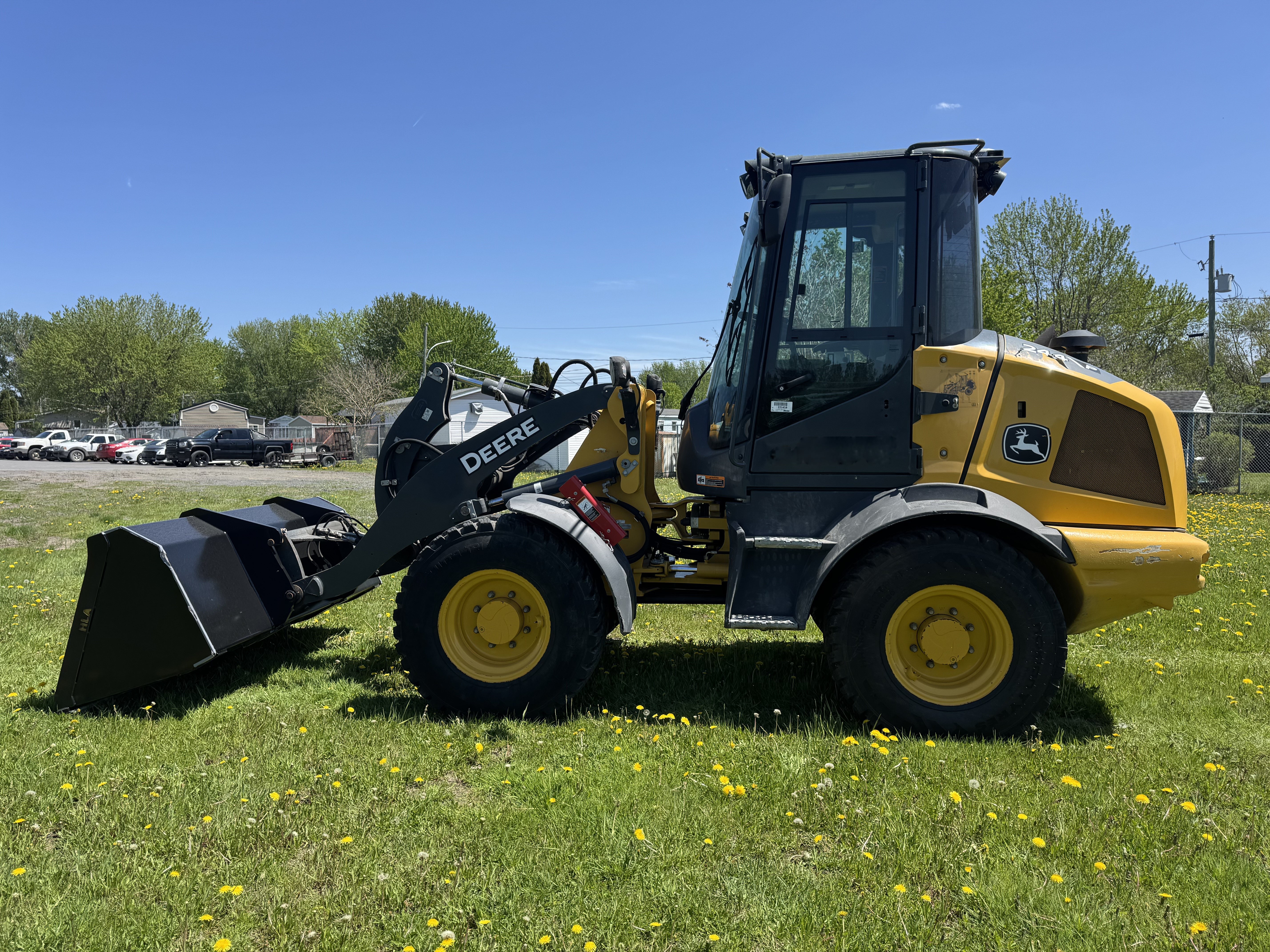 John Deere 244 P