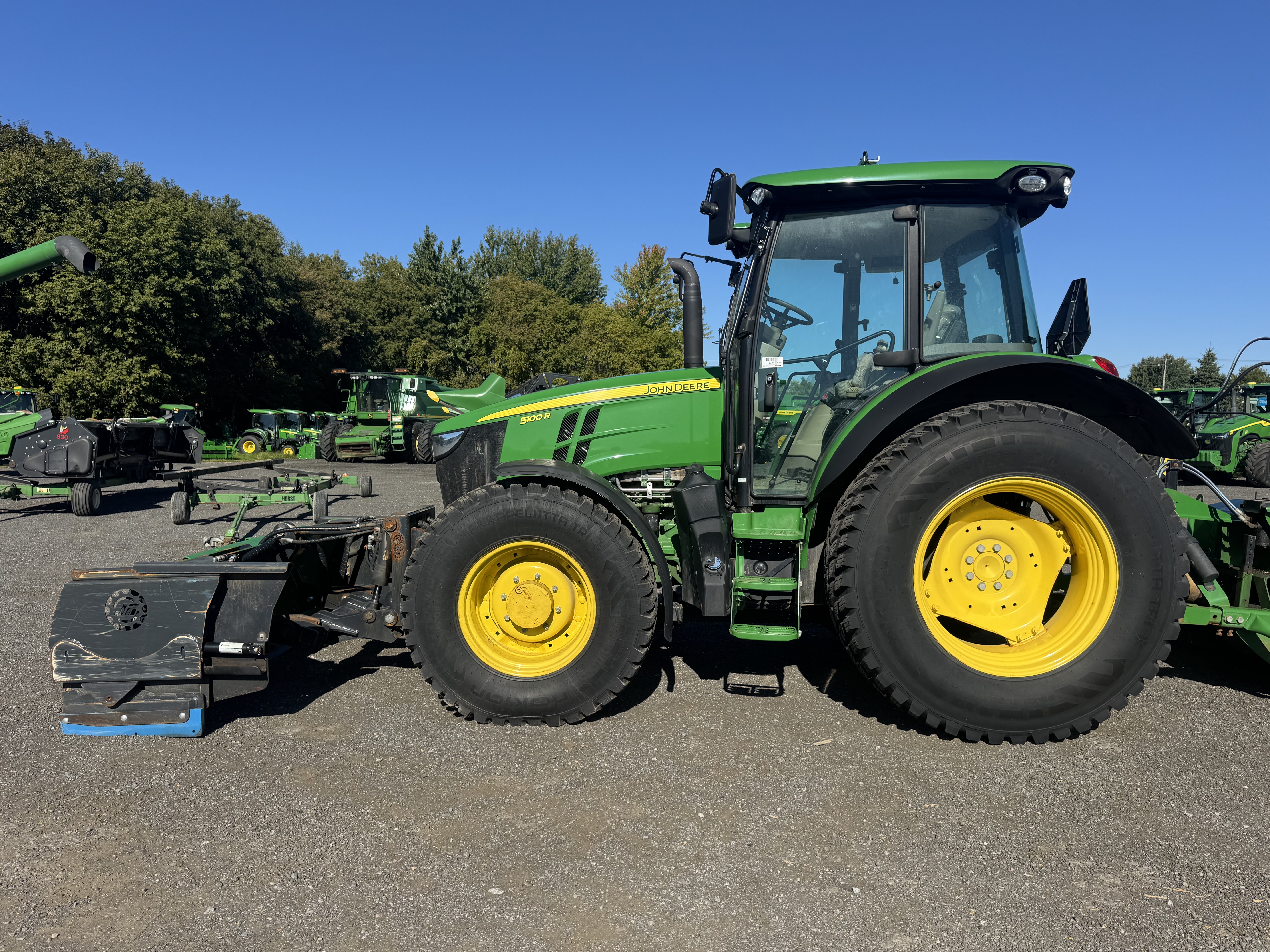 John Deere 5100R NOKIAN JRTX-XP