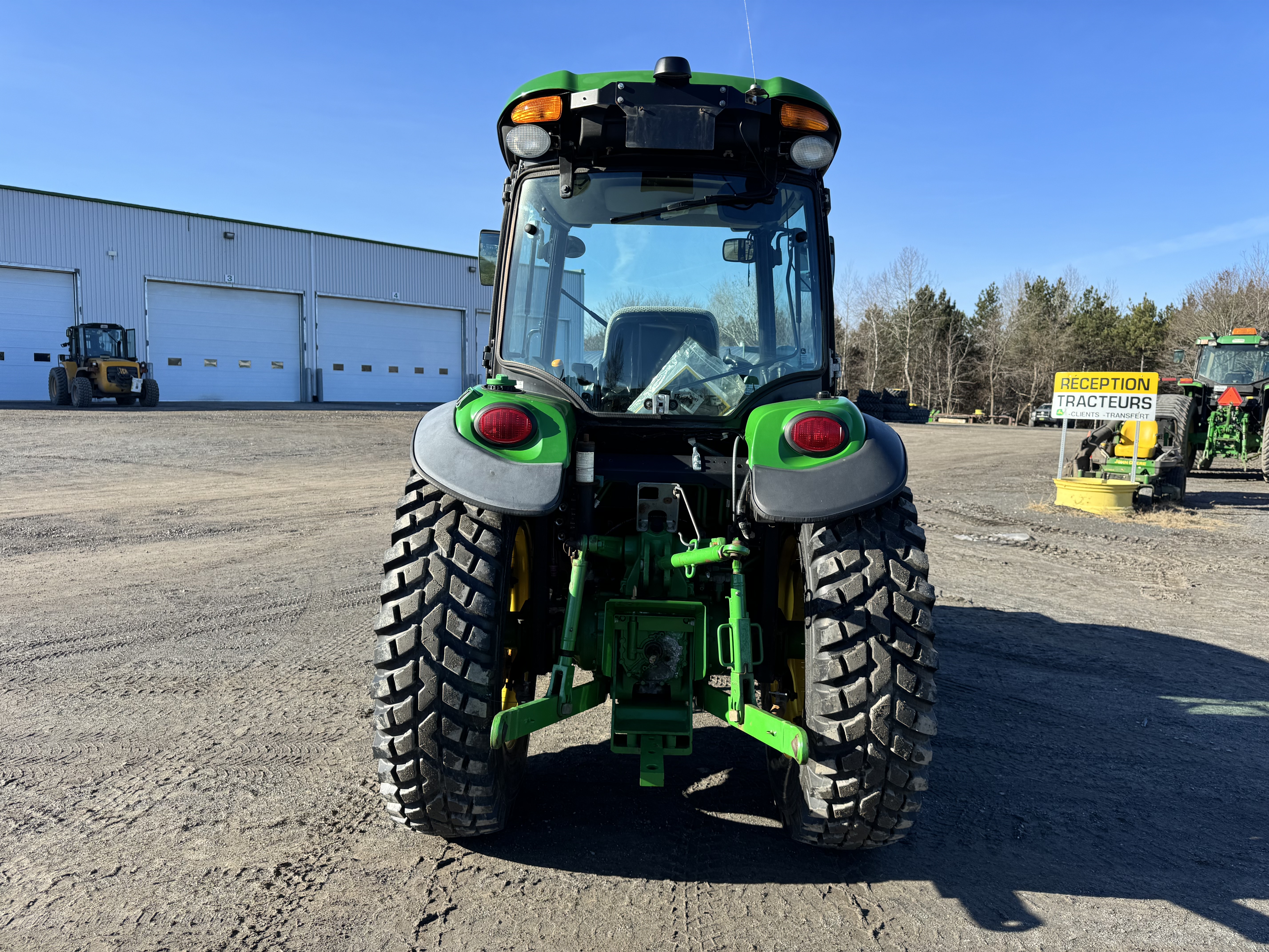 John Deere 4066R GRATTE NOKIAN 