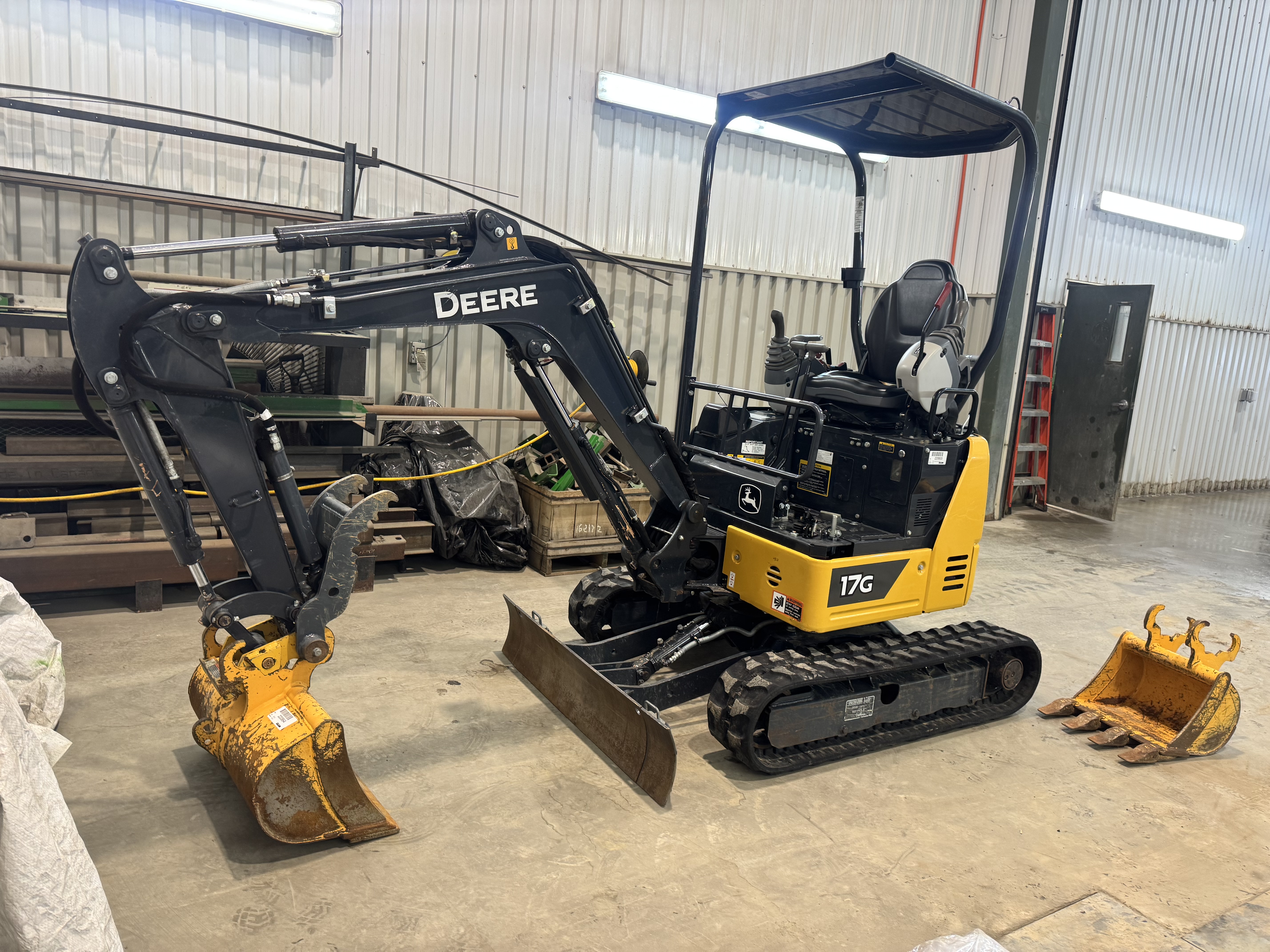 John Deere 17G