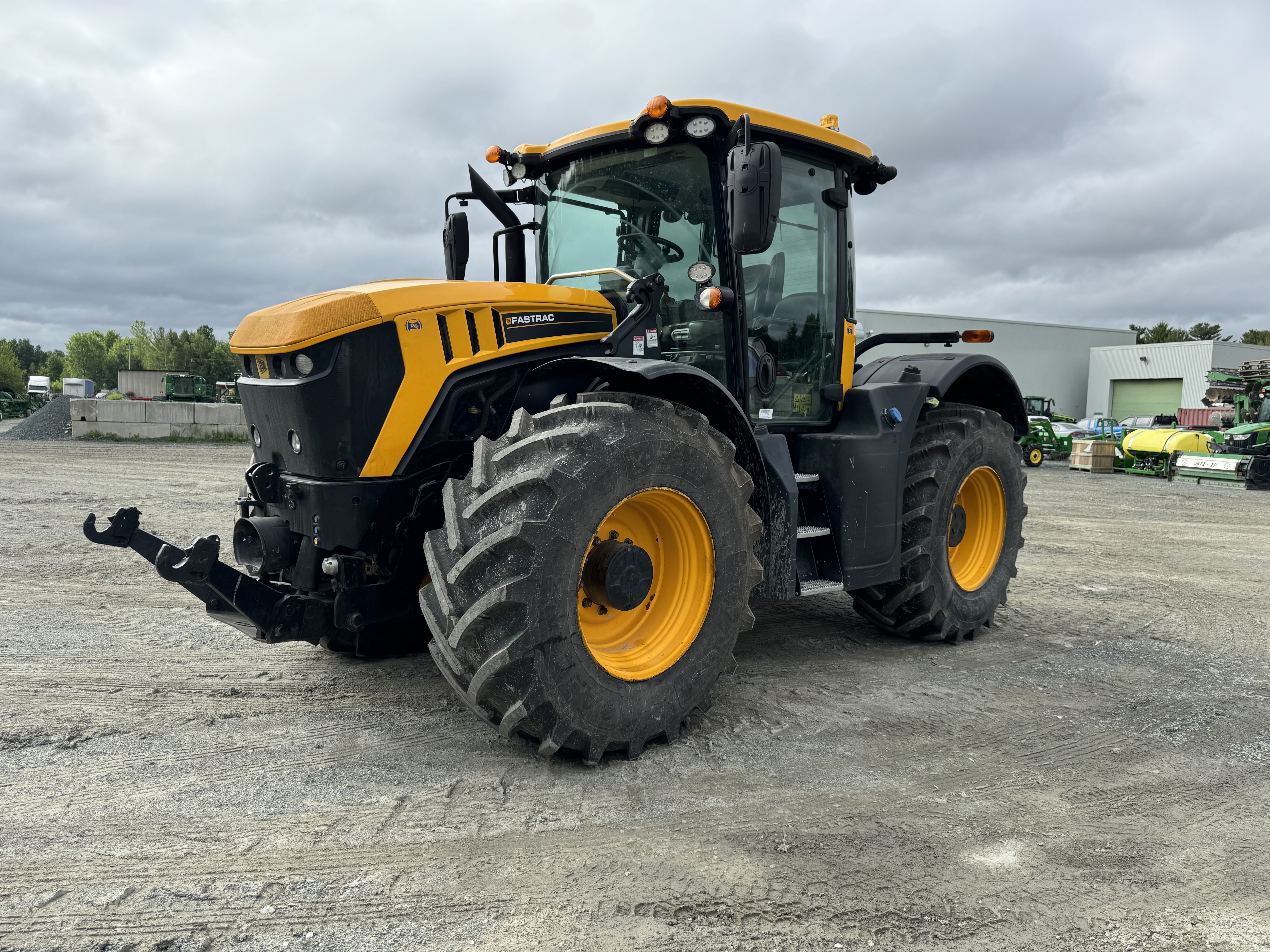 JCB 4220 FRONT HITCH PTO 