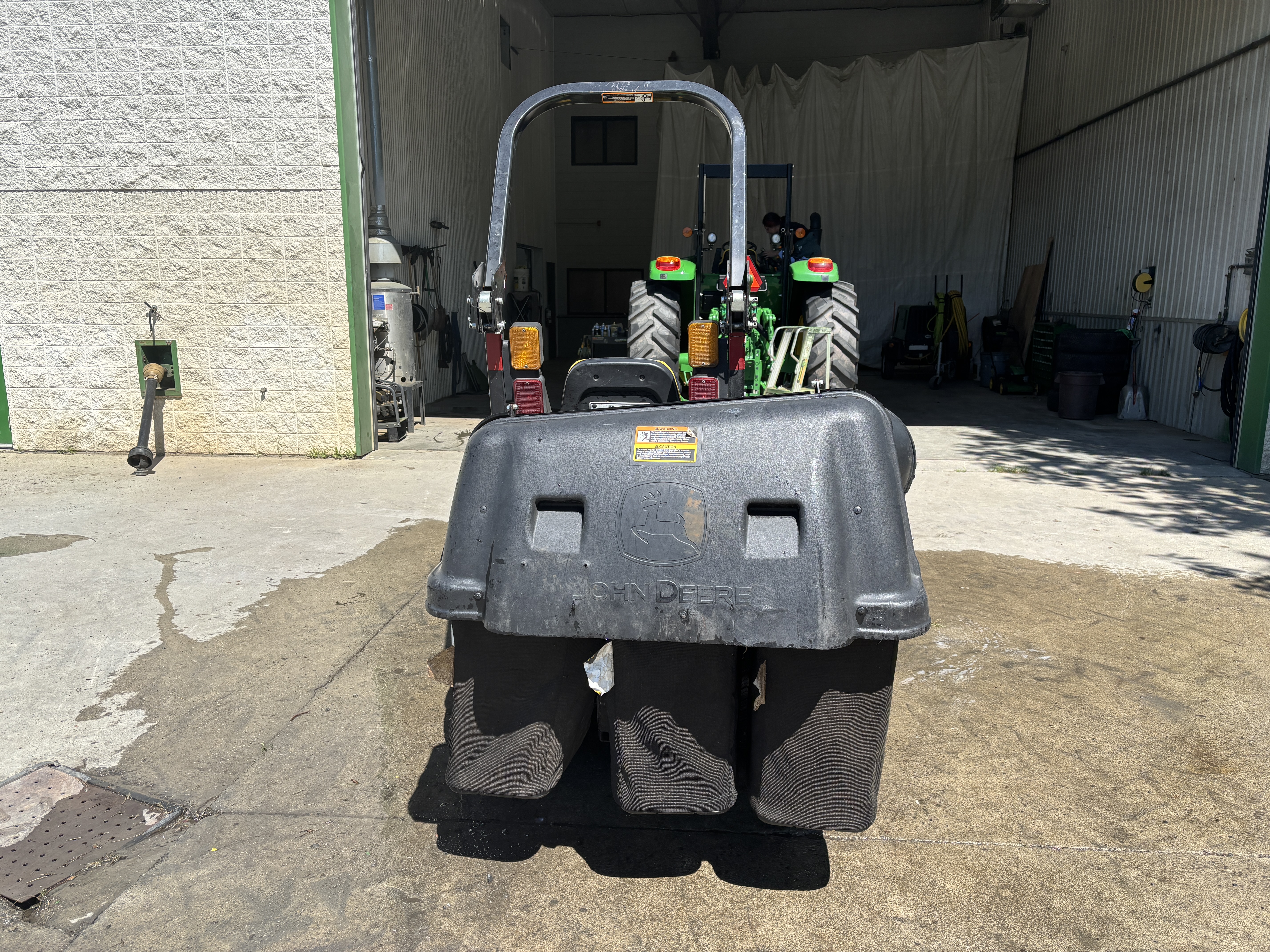 John Deere 1025R