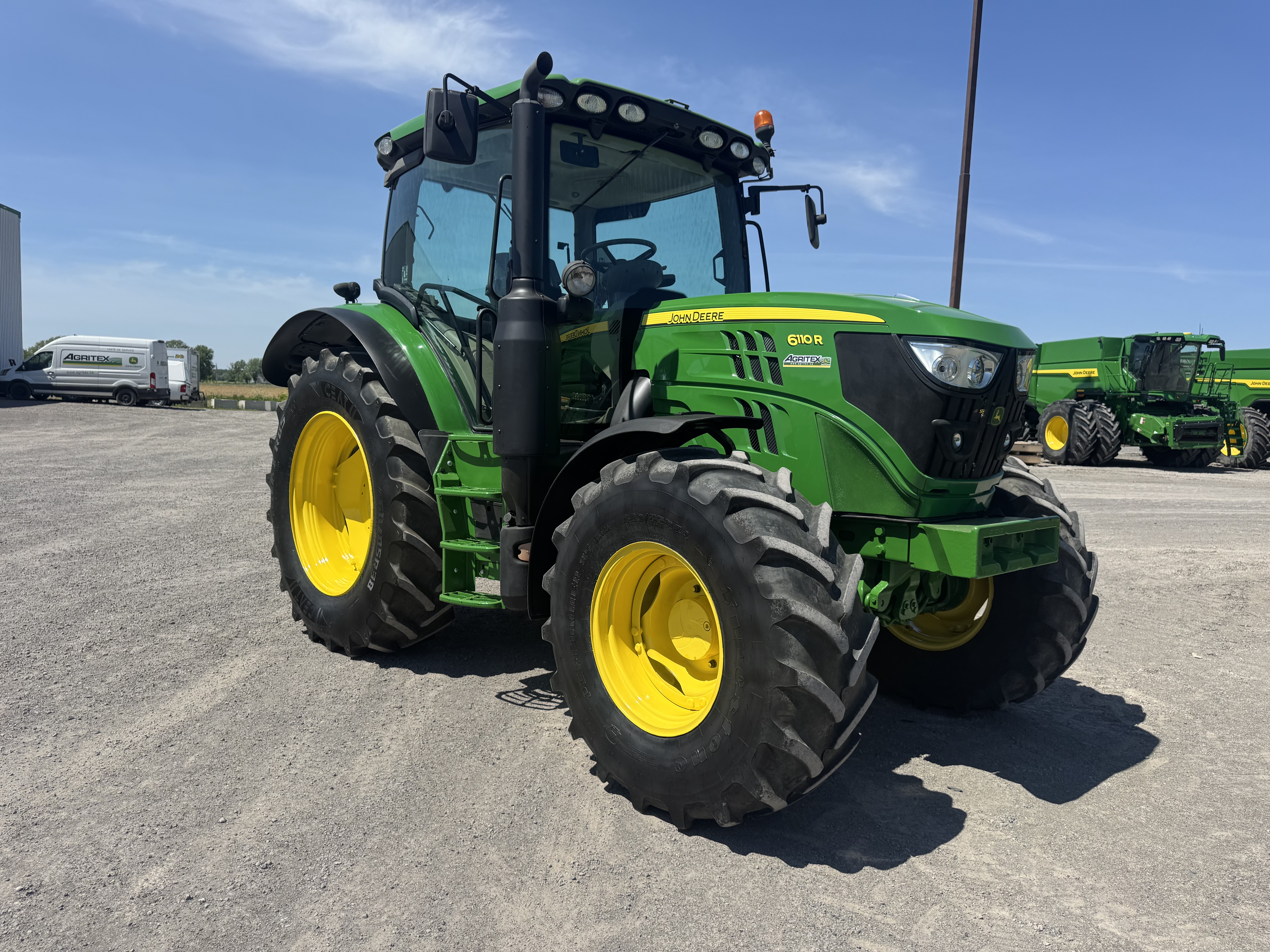 John Deere 6110R