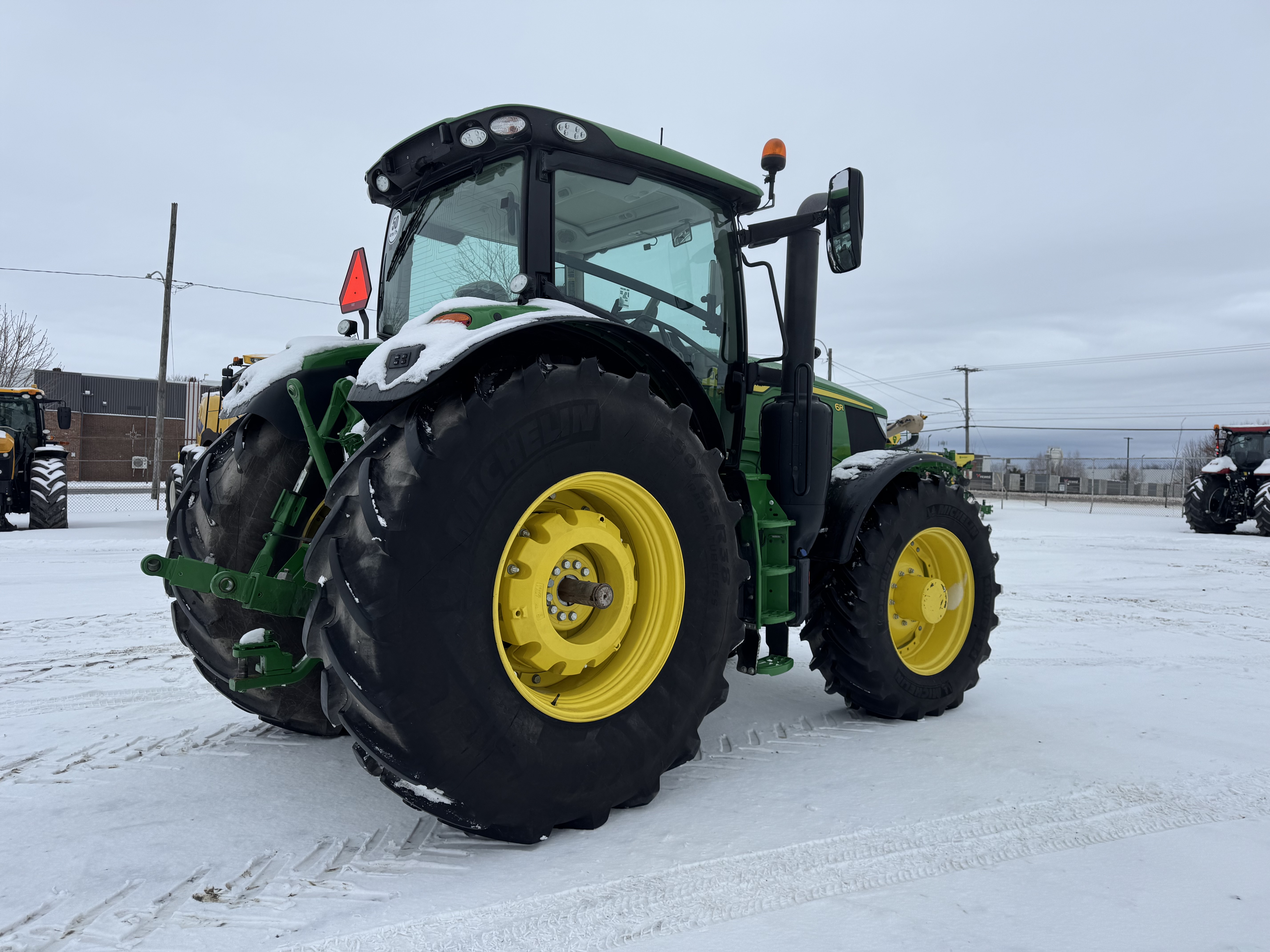 John Deere 6R 215  