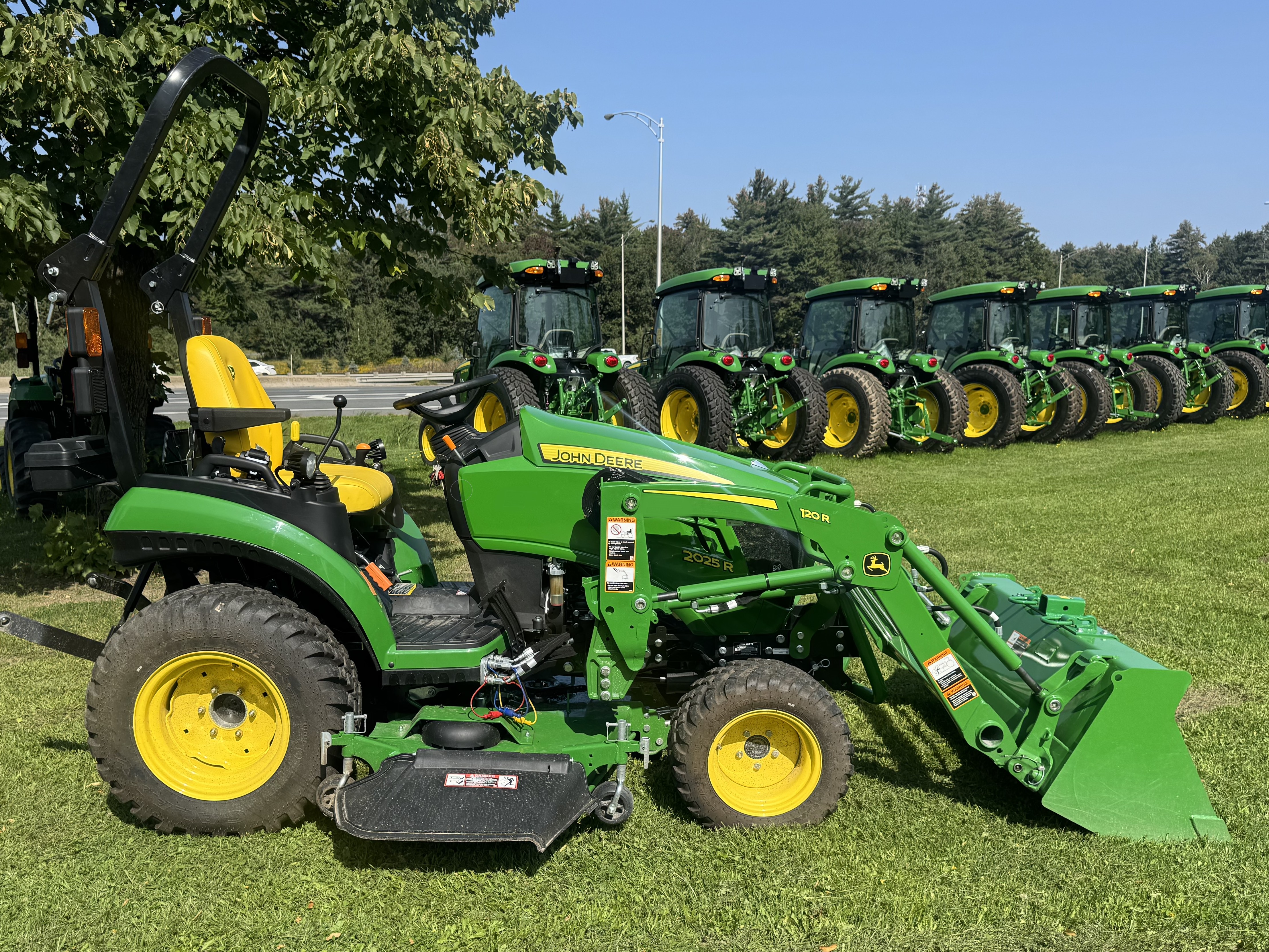 John Deere 2025R