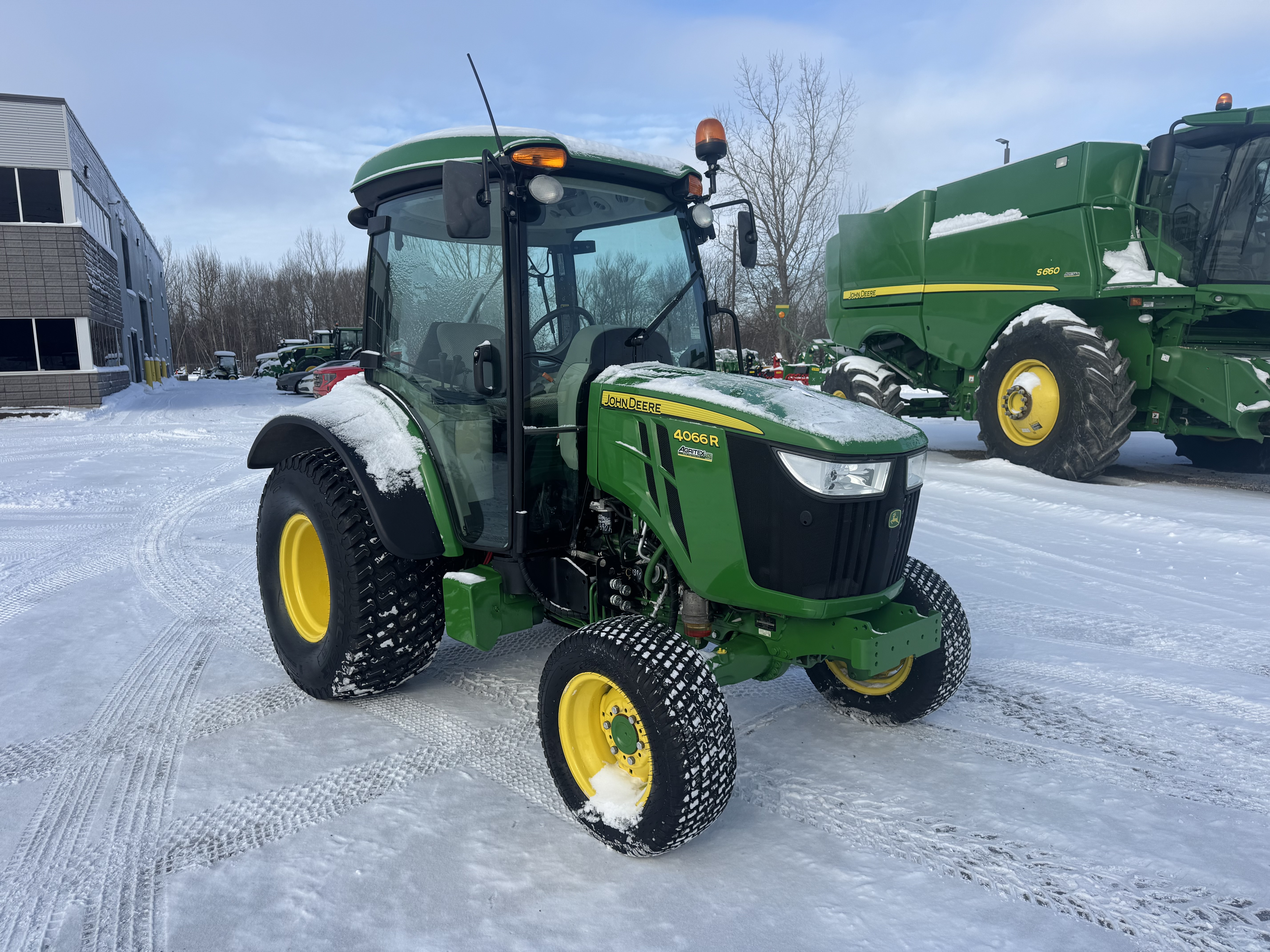 John Deere 4066R TURF