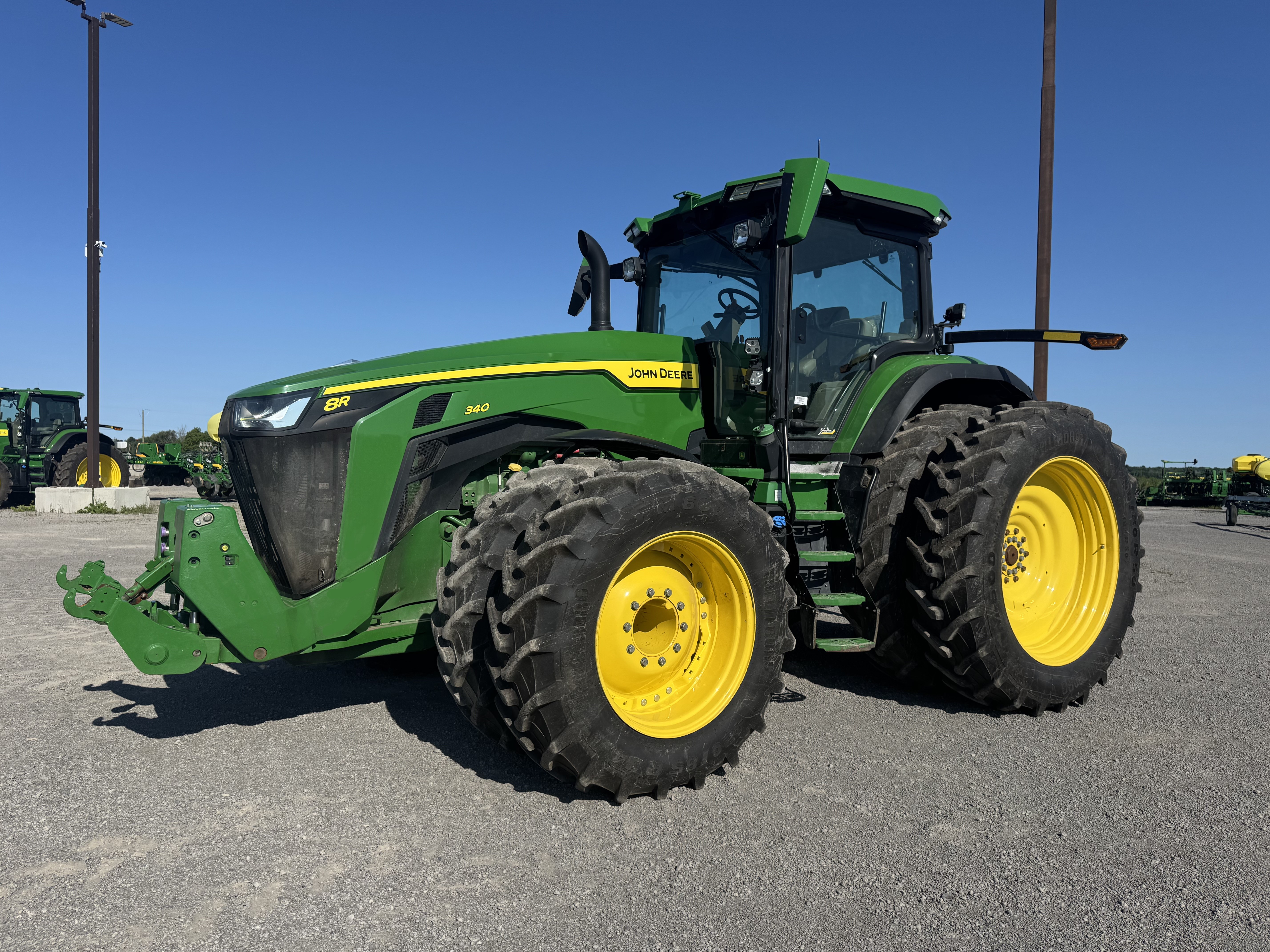 John Deere 8R 340 FRT HTCH PTO