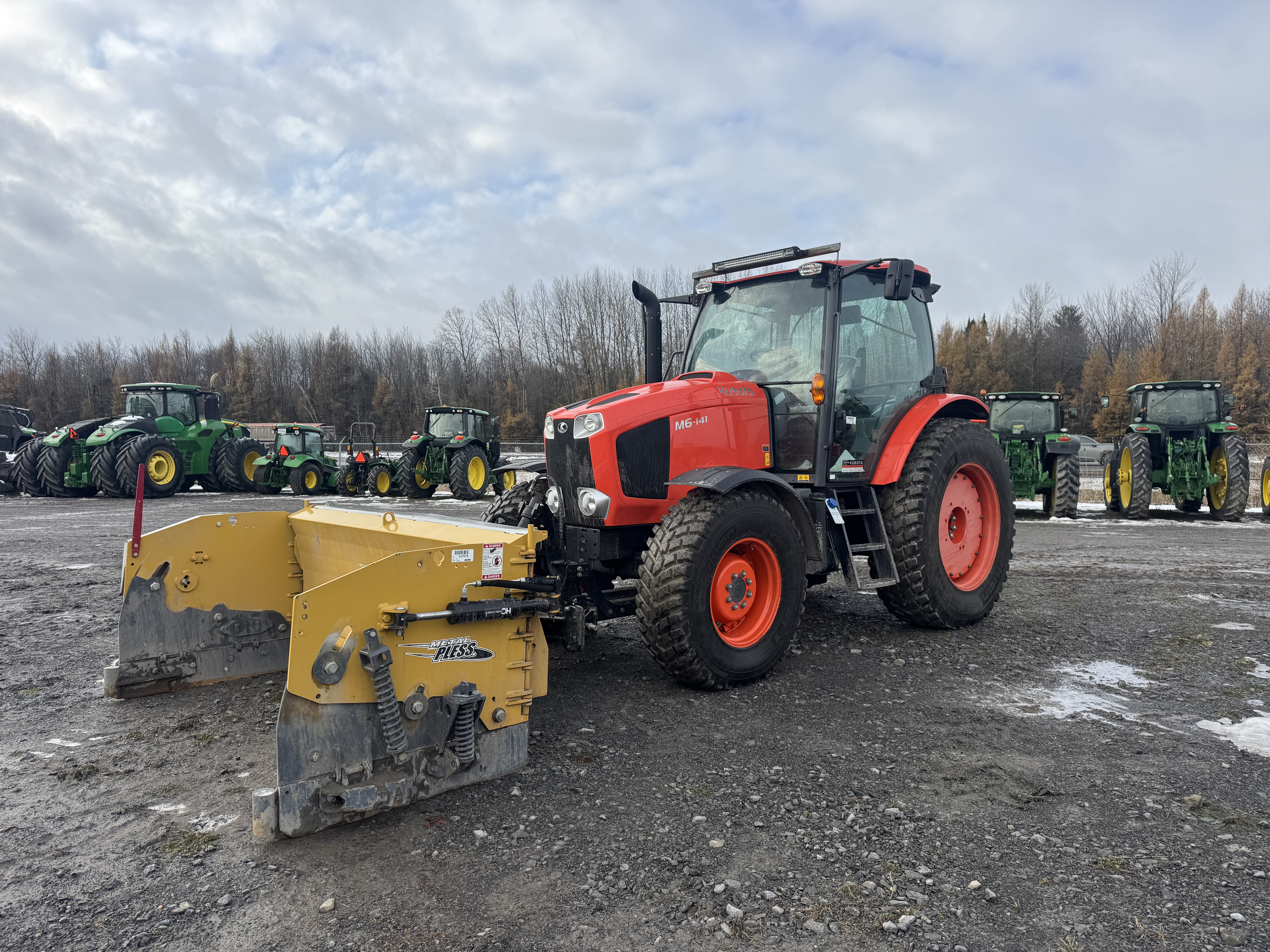 Kubota M6-141 NOKIAN GRATTE