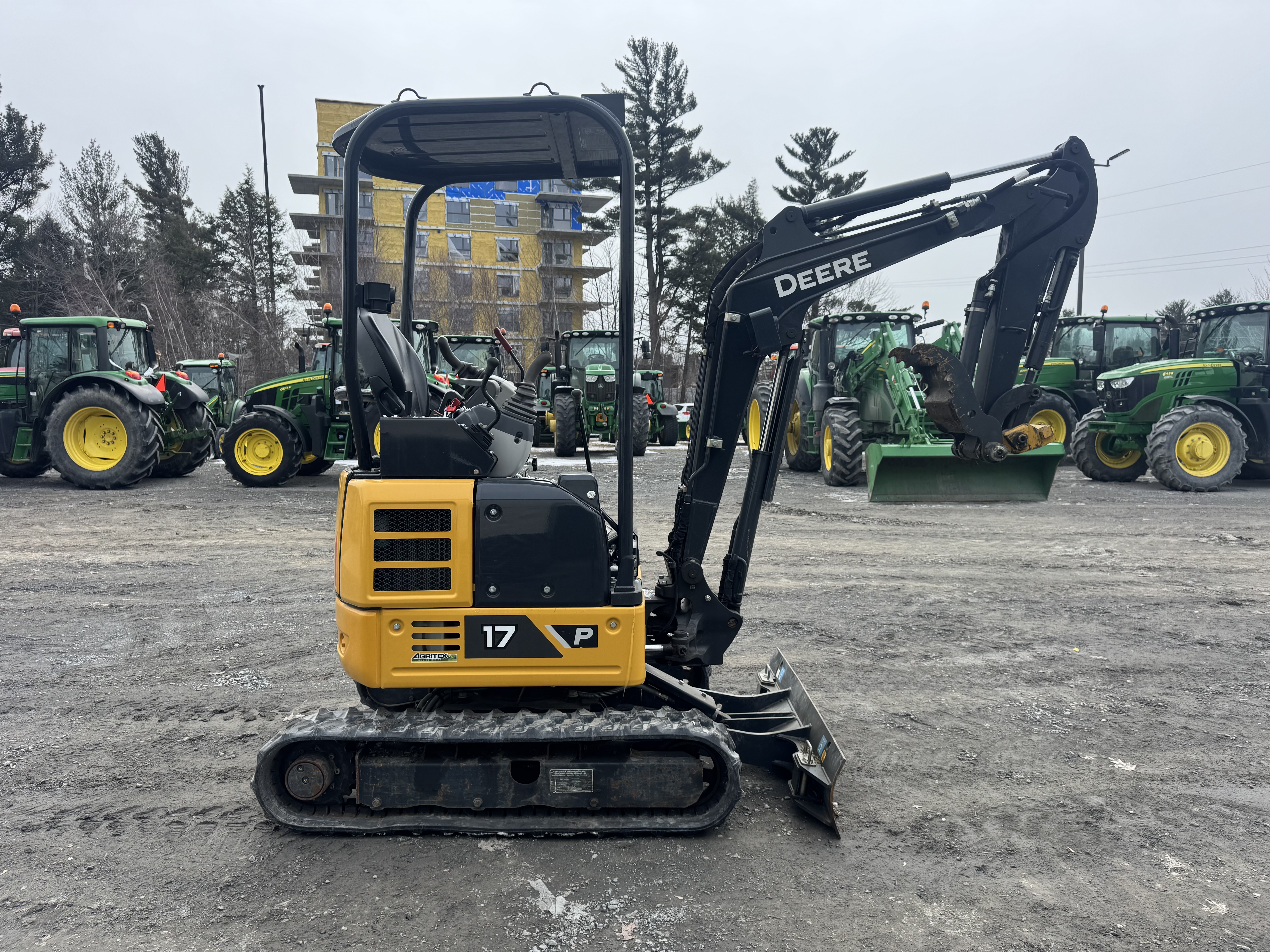 John Deere 17P 