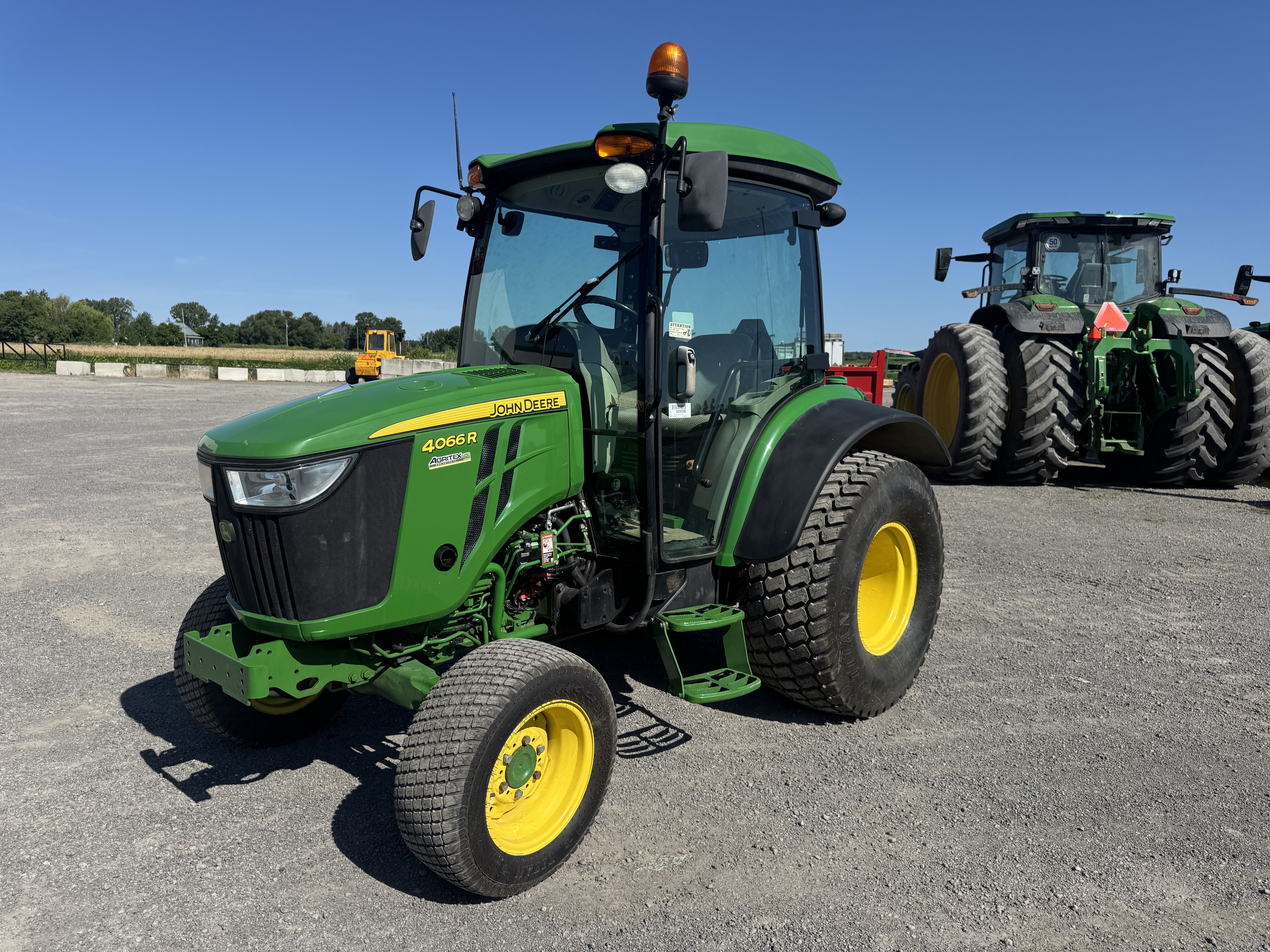 John Deere 4066R TURF    