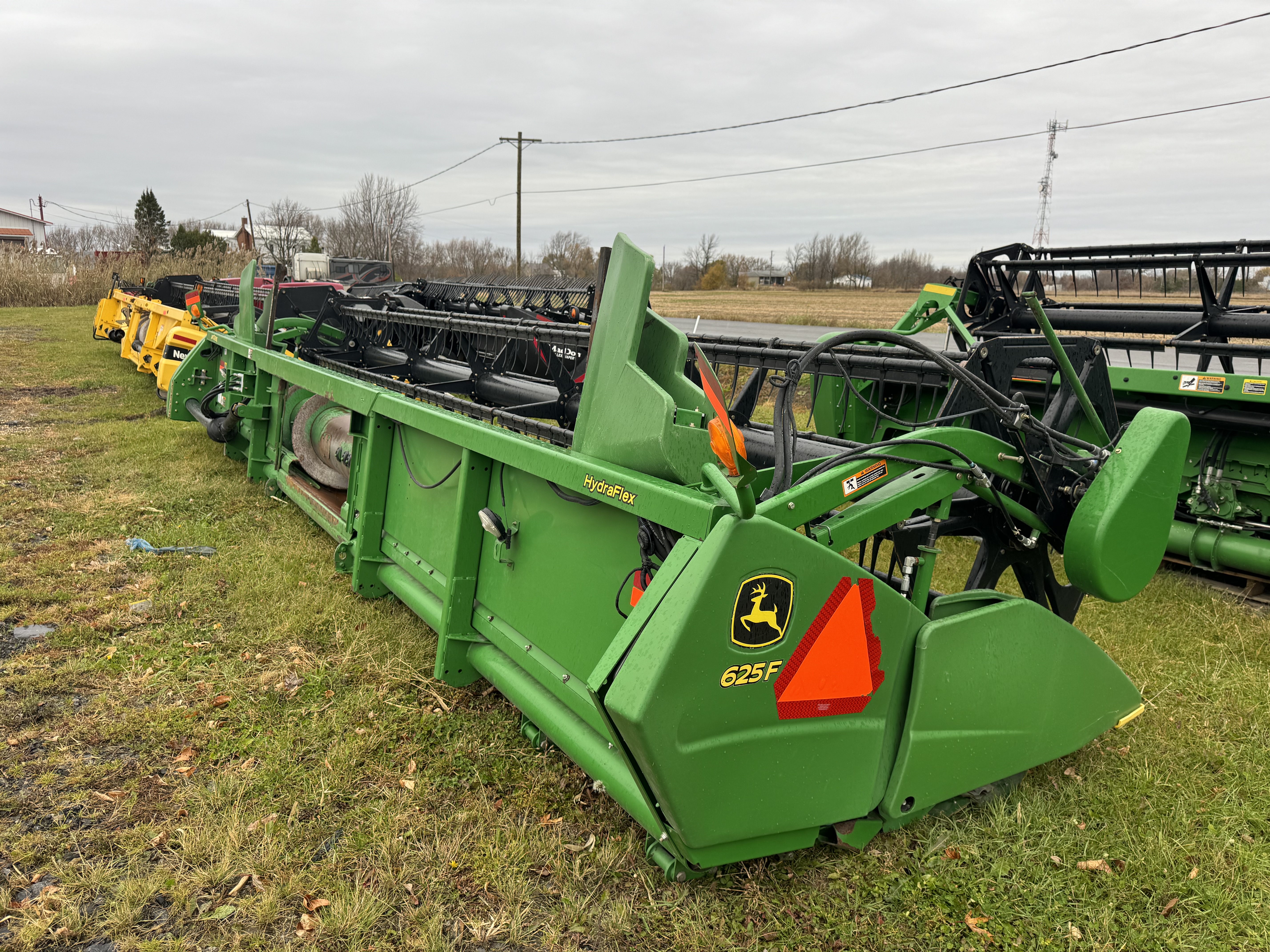 John Deere 625F 