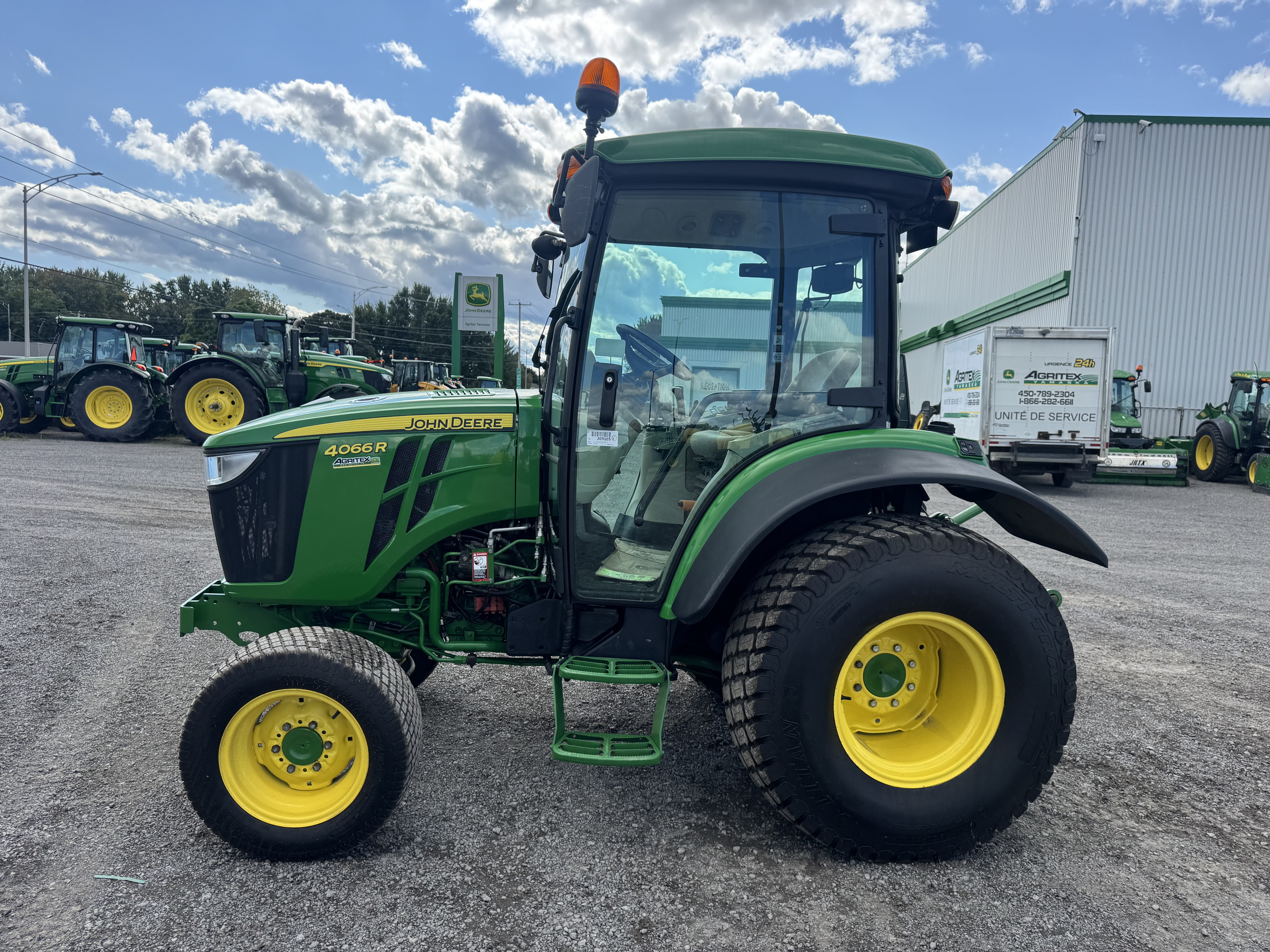 John Deere 4066R TURF