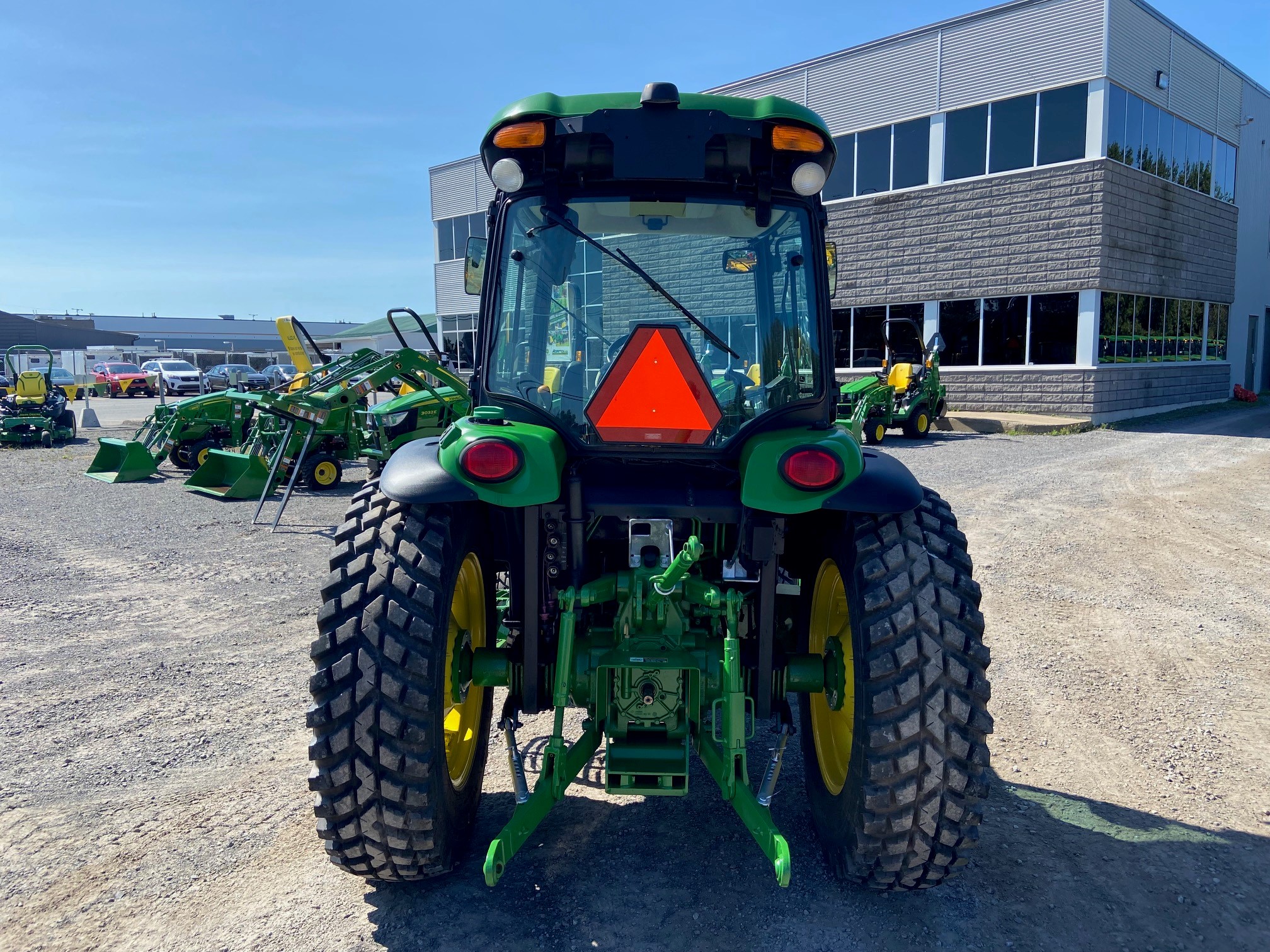 John Deere 4066R GRATTE NOKIAN  