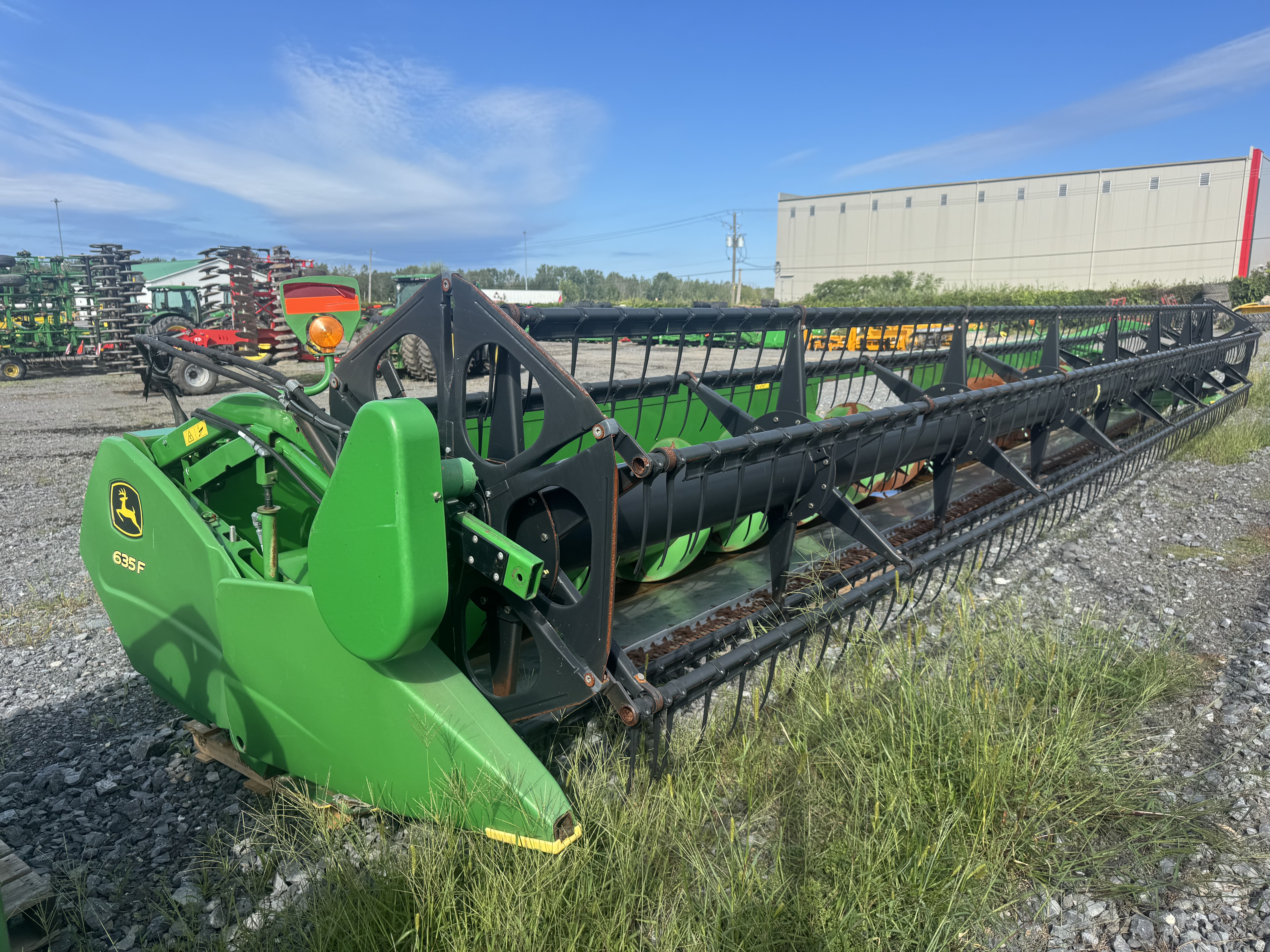 John Deere 635F