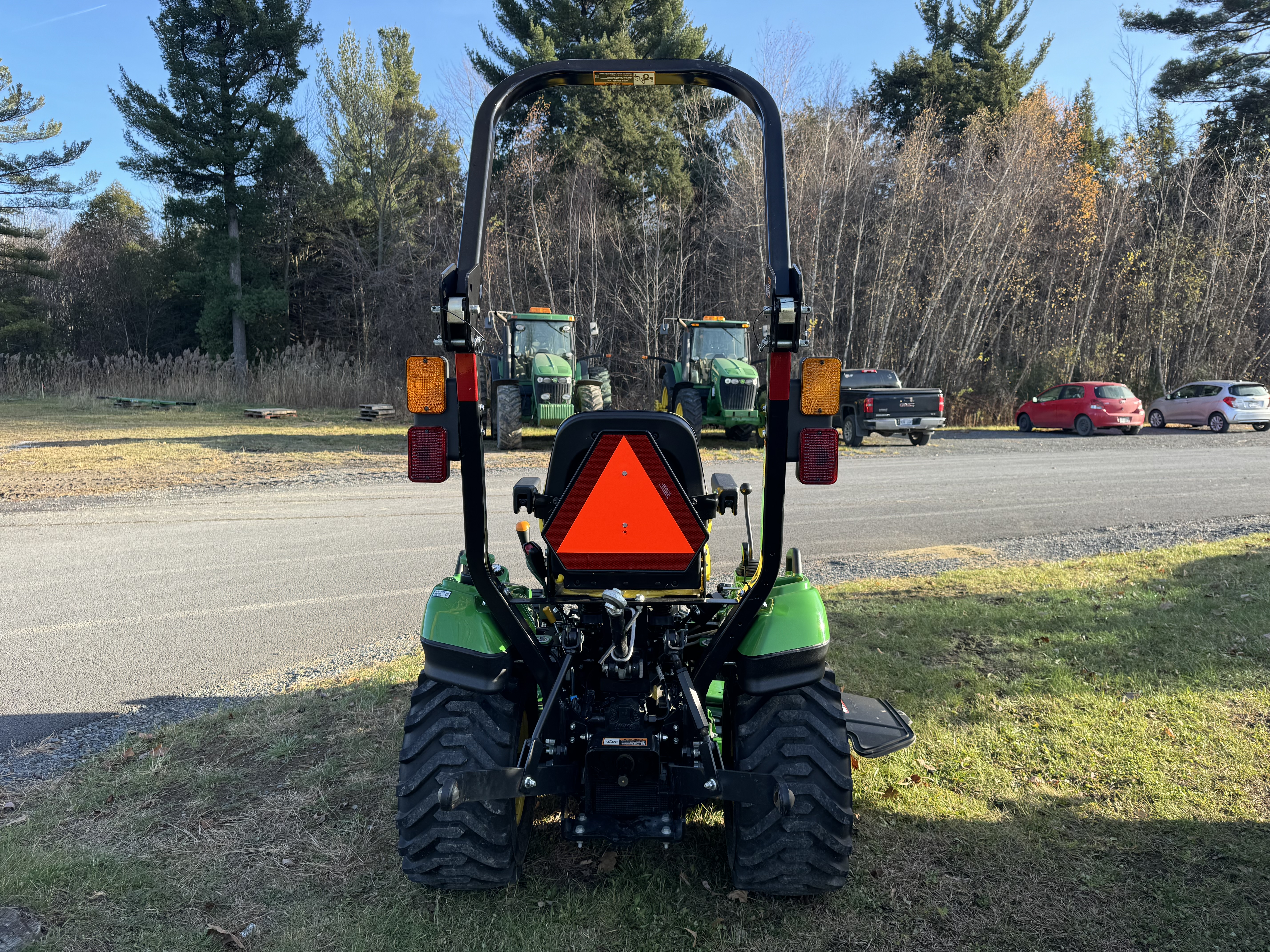 John Deere 1023E