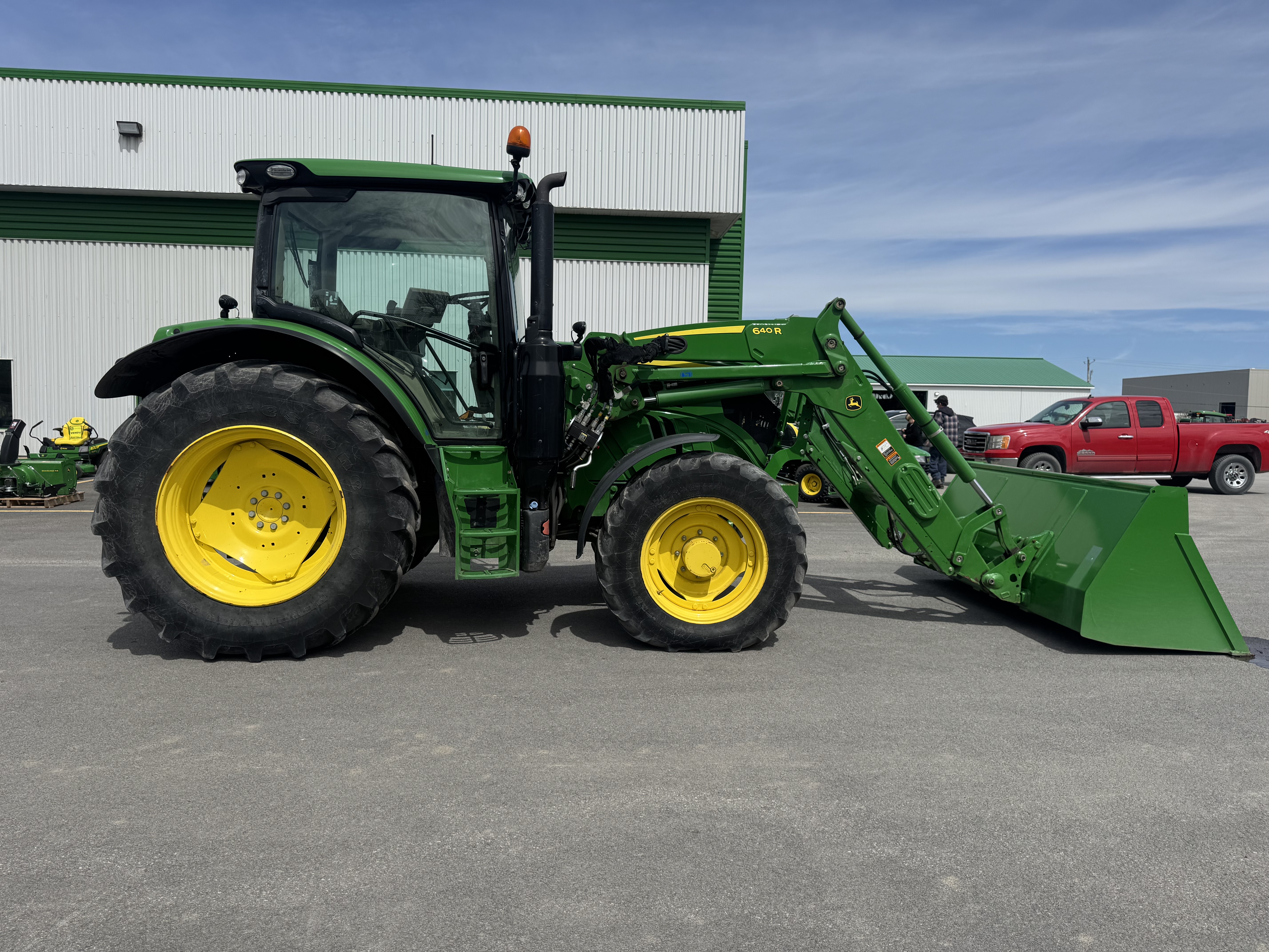 John Deere 6110R 